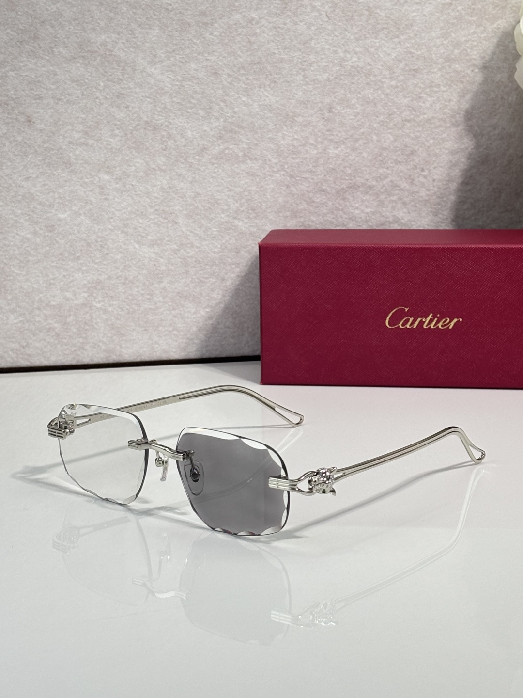 NO:897524,Cartie* MODELCT7072S SIZE:57□17 color-changing glasses, sunglasses, glasses, cartier19860909Cartie* MODELCT7072S SIZE:57□17  变色眼镜墨镜太阳镜,眼镜,cartier,glasses