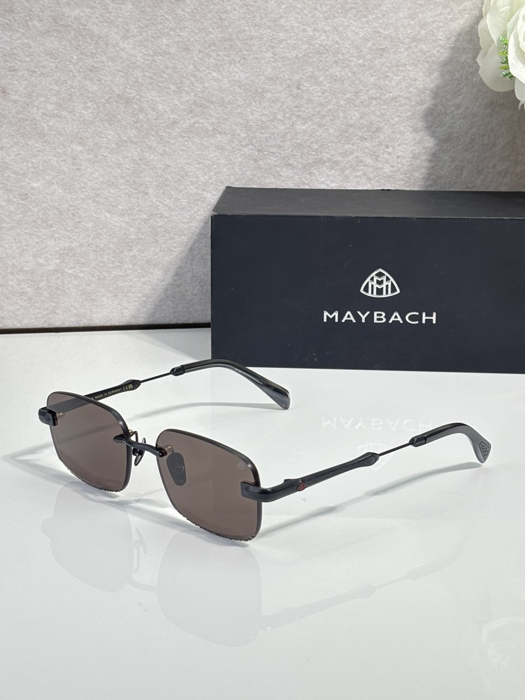 NO:897606,MAYBAC* MODEL: YB/D/I-XB/T-Z1977 SIZE57 mouth 18- glasses, sunglasses, glasses19860909MAYBAC* MODEL: YB/D/I-XB/T-Z1977 SIZE57口18- 眼镜墨镜太阳镜,眼镜,glasses