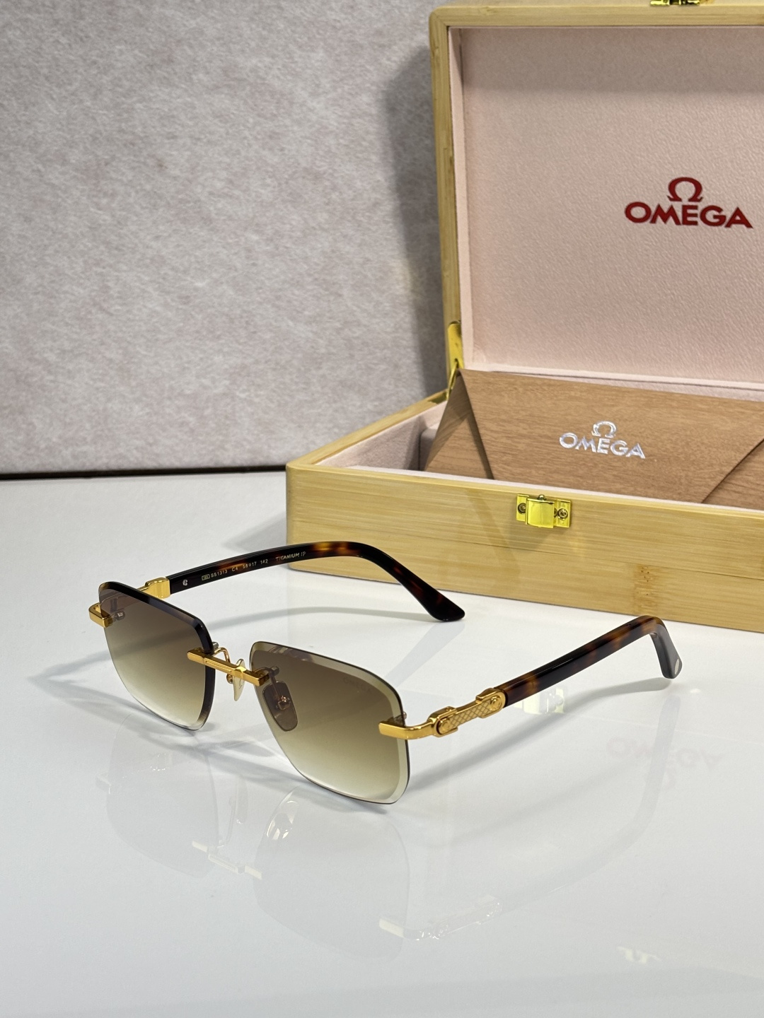 NO:948275,OMEG* ModelSS1313 Size58 Mouth 17-142 Titanium Glasses Sunglasses Sunglasses, Glasses19860909OMEG* ModelSS1313 Size58口17-142 钛眼镜墨镜太阳镜,眼镜,glasses