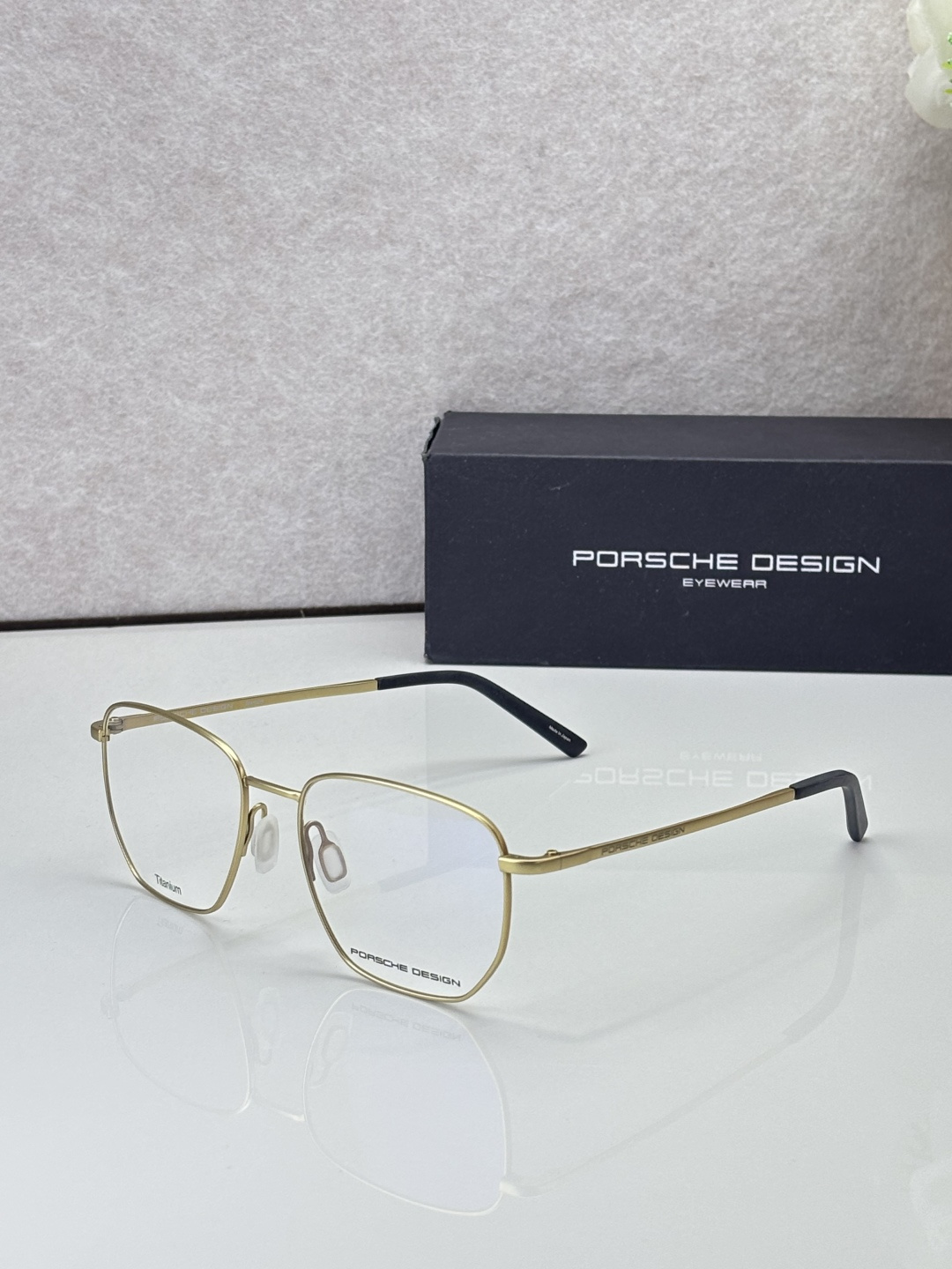 NO:948116,PORSCHE DESIG* MODELP'81003 SIZE55 mouth 16- titanium glasses sunglasses sunglasses, glasses19860909PORSCHE DESIG* MODELP'81003 SIZE55口16- 钛眼镜墨镜太阳镜,眼镜,glasses