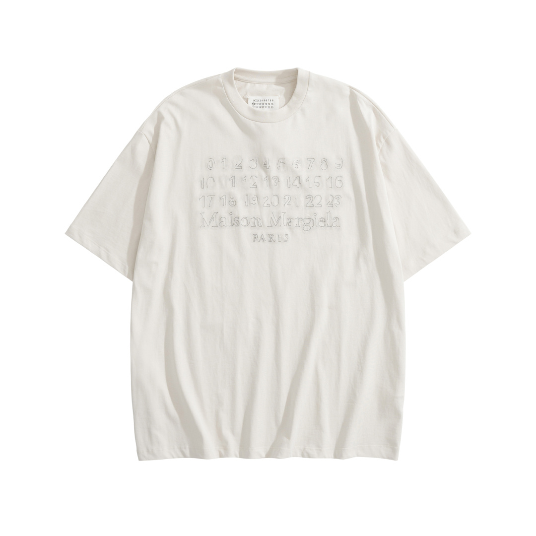 Футболка Maison Margiela с вышивкой цифр