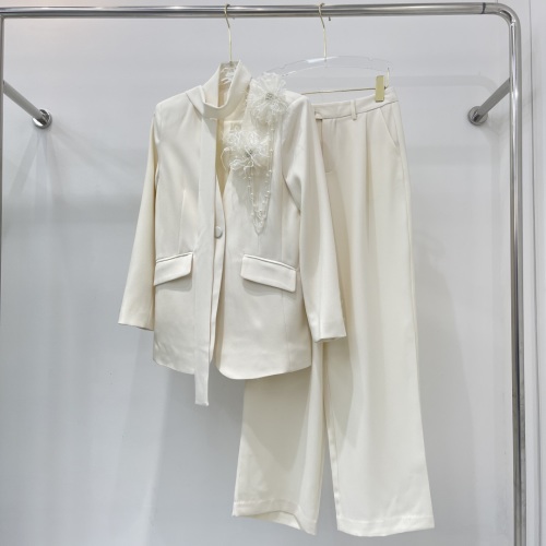 Elegant Women's Suit Set - Stylish Blazer and Wide Leg Pants Outfit 1 Elegant Women's Suit Set - Stylish Blazer and Wide Leg Pants Outfit