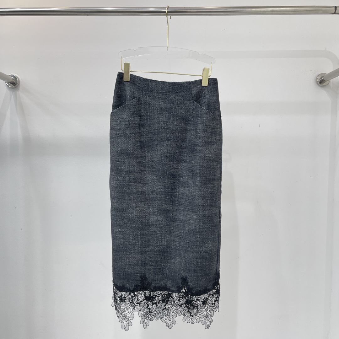 Elegant Beaded Vest and Skirt Set - Versatile and Stylish Outfit 10 cmp i1756192876596 7412 0 8
