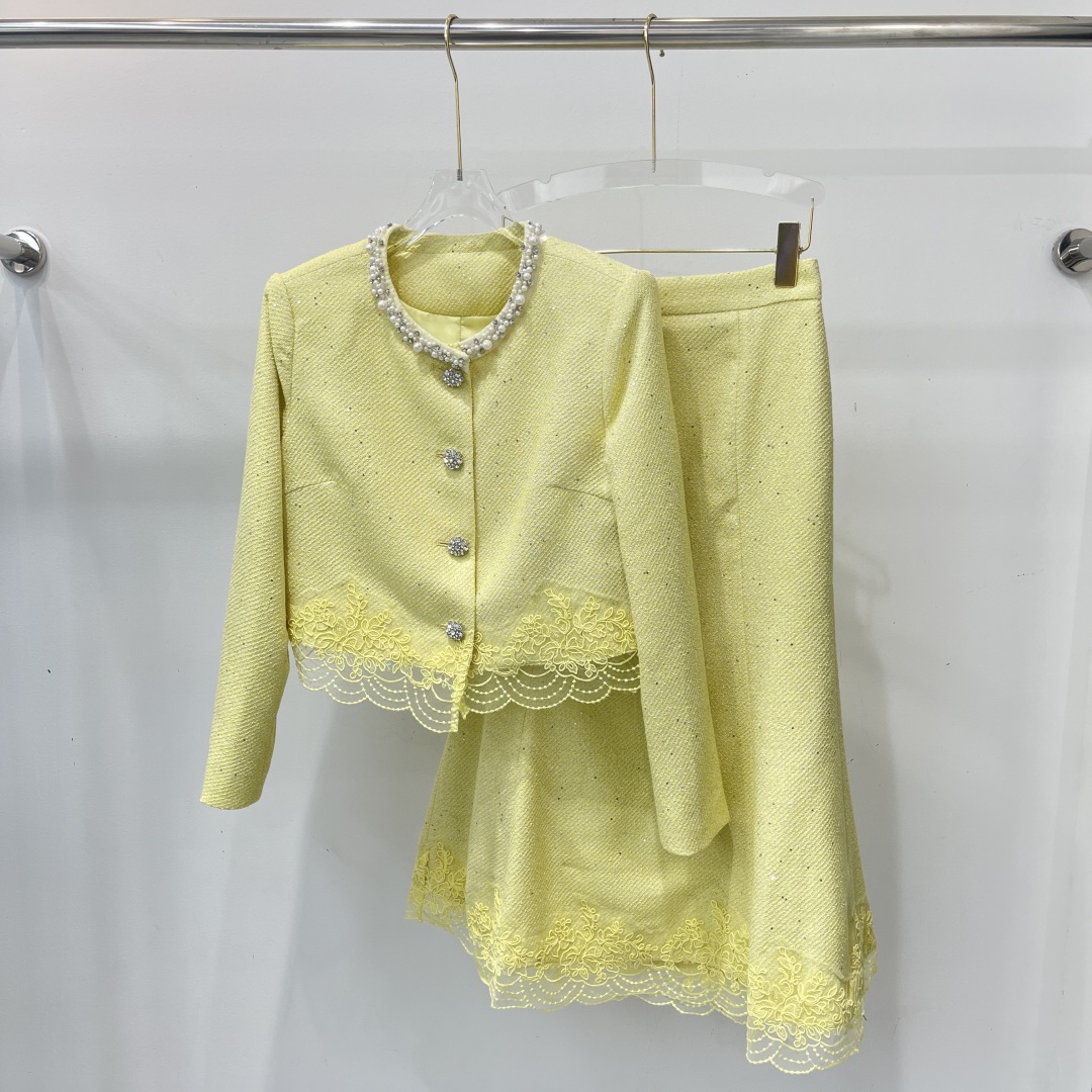Ensemble Veste Perlée Style Chanel et Jupe Sirène - Élégance et Confort