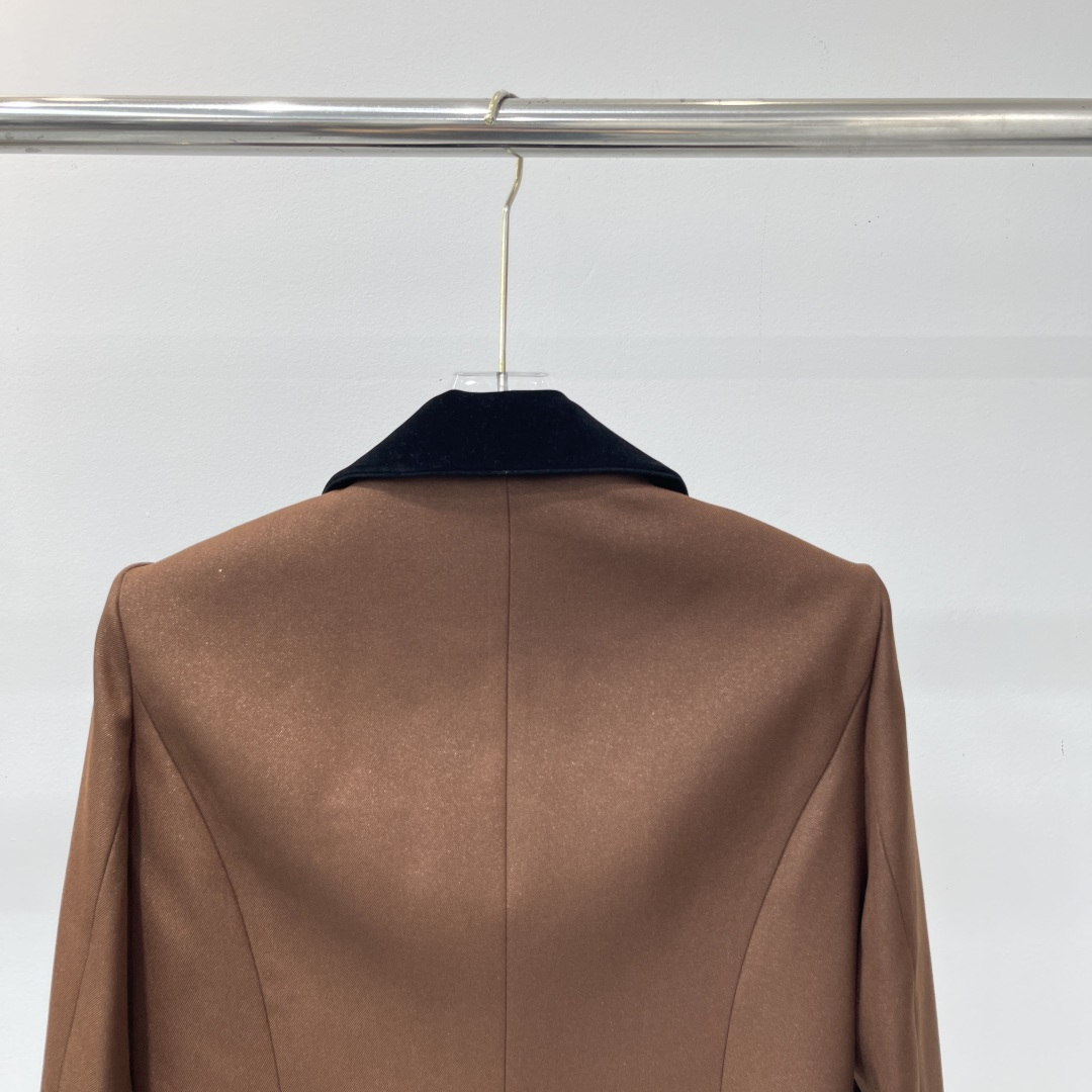 Elegant Women's Brown Blazer and Pleated Skirt Set with Bow Detail 8 cmp i1757567865065 1252 0 5