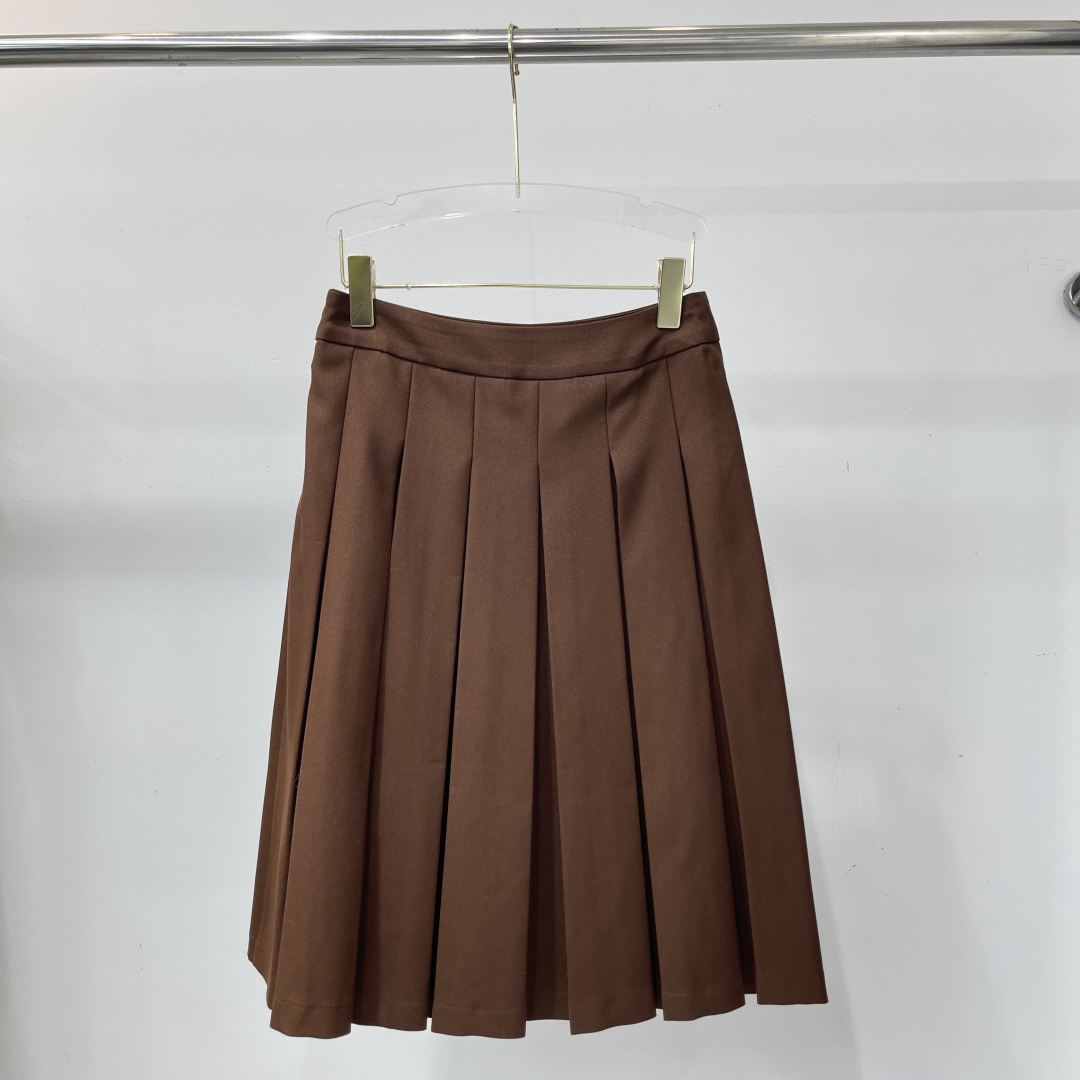 Elegant Women's Brown Blazer and Pleated Skirt Set with Bow Detail 10 cmp i1757567865065 2036 0 7