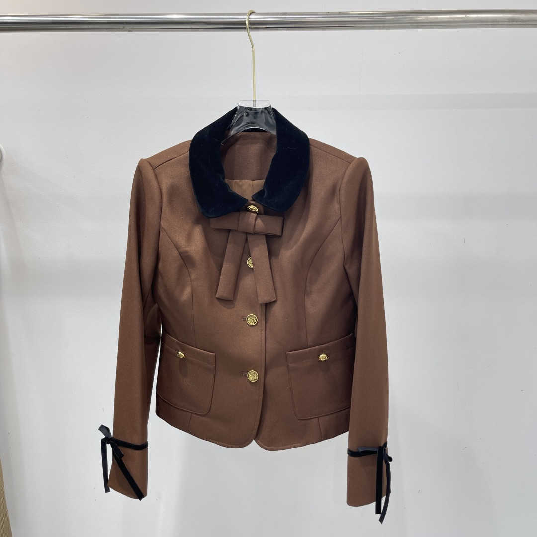 Elegant Women's Brown Blazer and Pleated Skirt Set with Bow Detail 3 cmp i1757567867325 5563 0 0