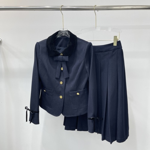 Elegant Women's Skirt Suit Set - Fashionable, Slim Fit with Bow Detail 1 Elegant Women's Skirt Suit Set - Fashionable, Slim Fit with Bow Detail