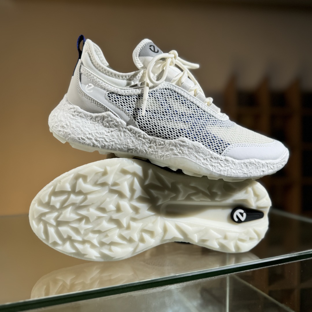 Ecco爱步 防滑跑步鞋 健步C系列新款 黄景瑜同款 牛皮鞋面
