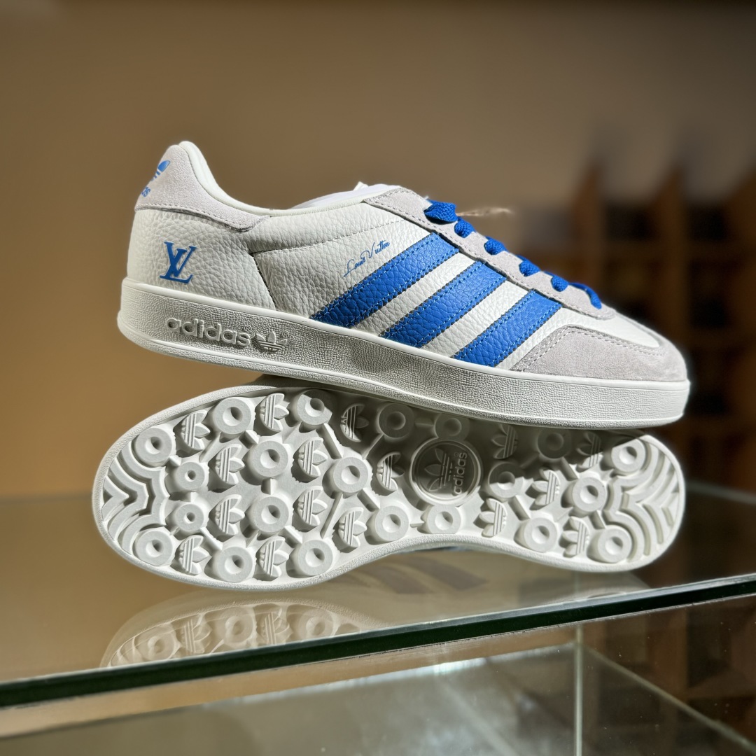 adidas SAMBA OG 德训鞋 高端定制桑巴系列低帮休闲板鞋 男女同款 DD6605