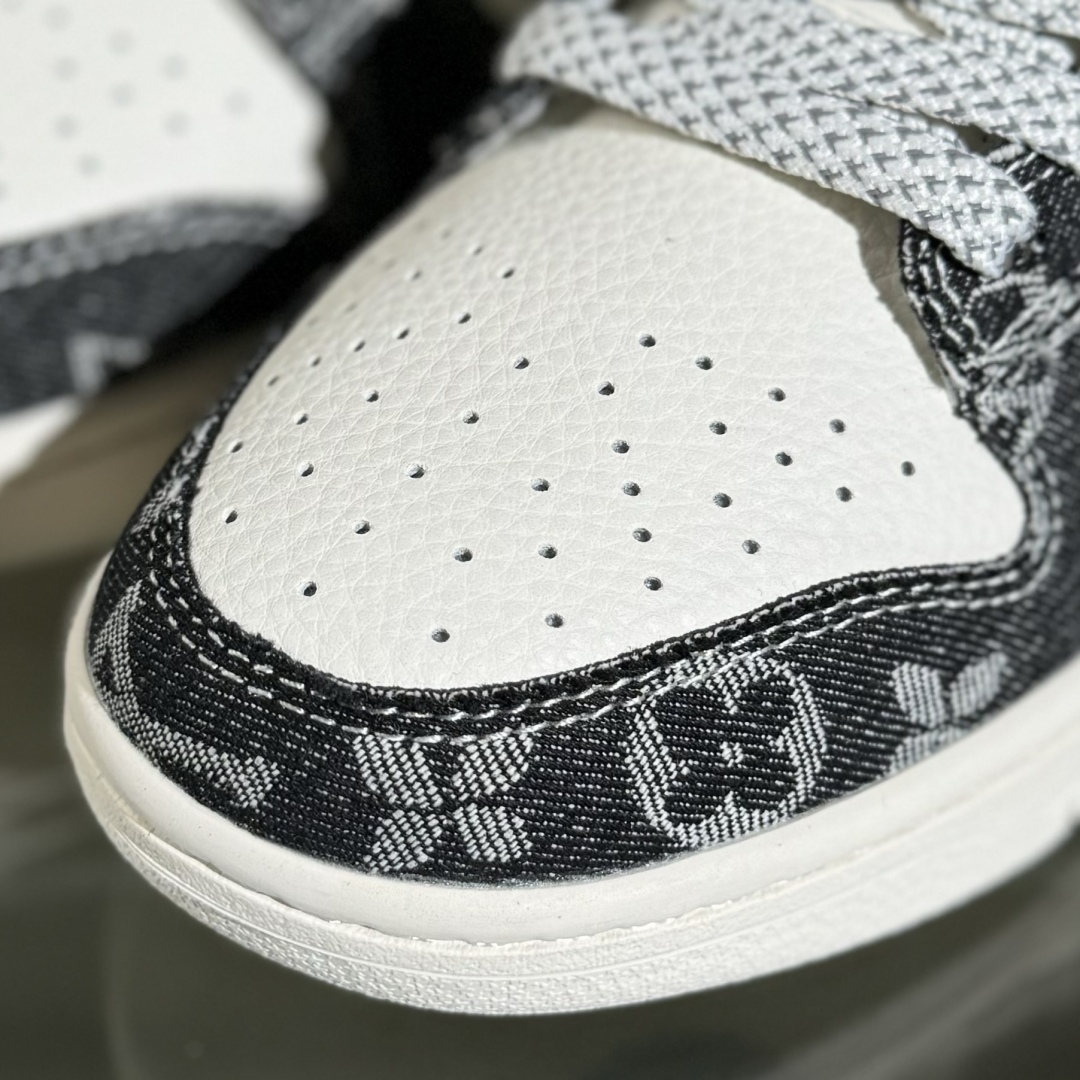 Nike SB Dunk Low x Louis Vuitton 黑白双小勾满天星 YX5066-351