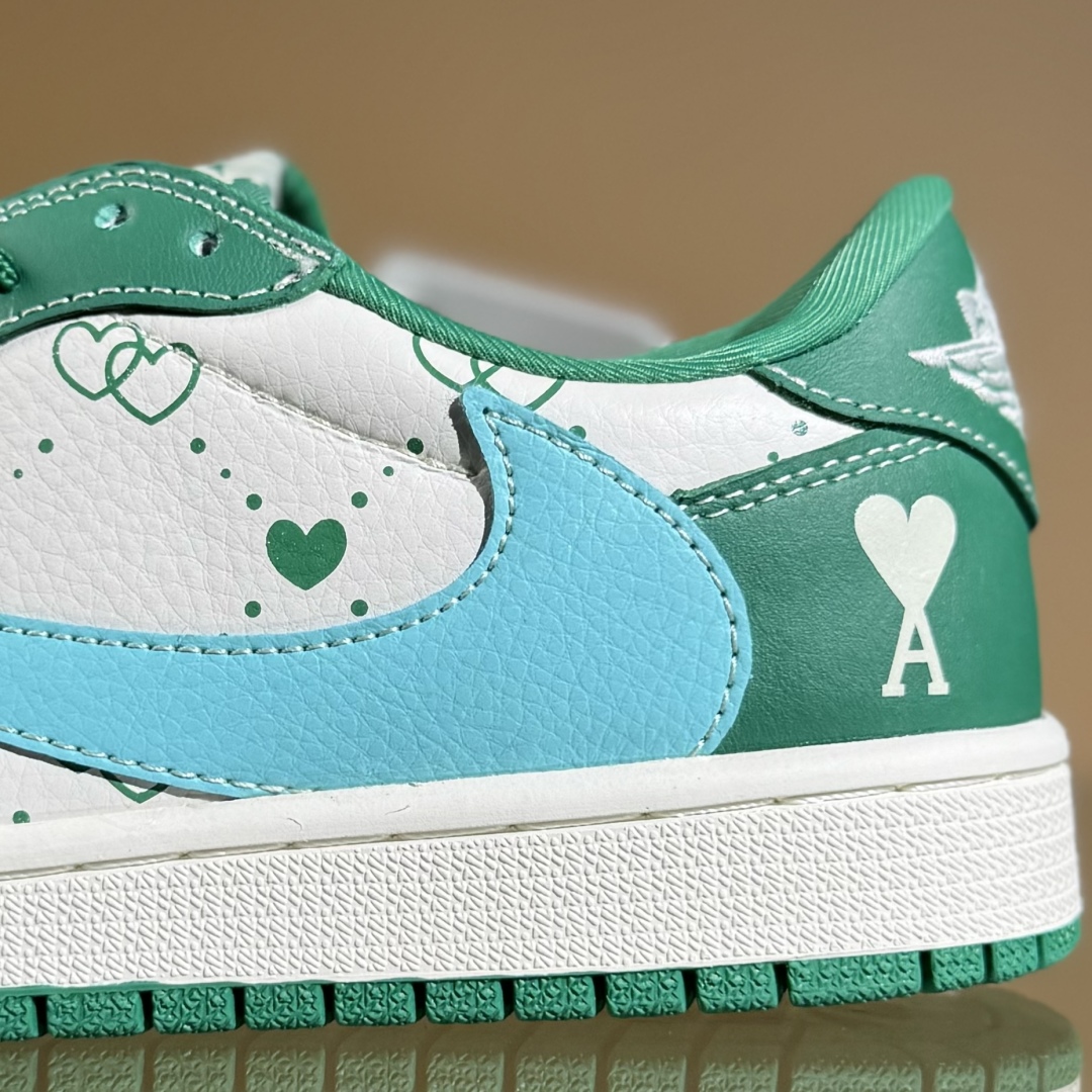 Travis Scott x Nike Air Jordan 1 Low 米绿爱心 Air Jordan 1 Low 反转米绿爱心小勾倒钩 LD2025-030