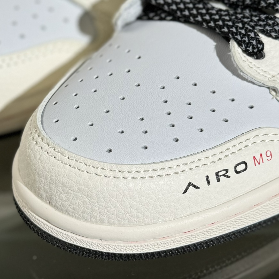 Travis Scott x Nike Air Jordan 1 Low 问界M9米蓝红 Air Jordan 1 Low 反转白蓝红倒钩 FC1688-238