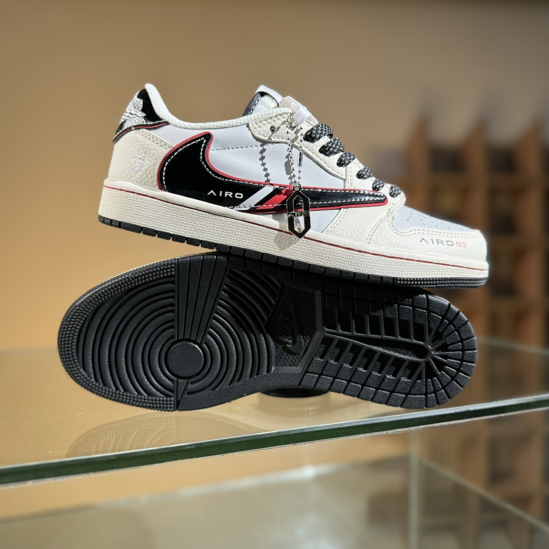 Travis Scott x Nike Air Jordan 1 Low 问界M9米蓝红 Air Jordan 1 Low 反转白蓝红倒钩 FC1688-238