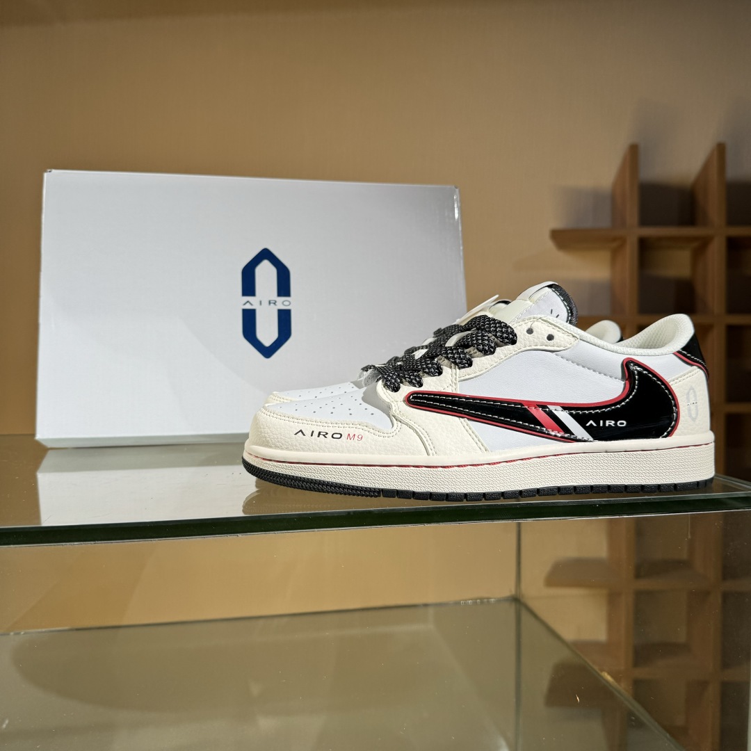 Travis Scott x Nike Air Jordan 1 Low 问界M9米蓝红 Air Jordan 1 Low 反转白蓝红倒钩 FC1688-238