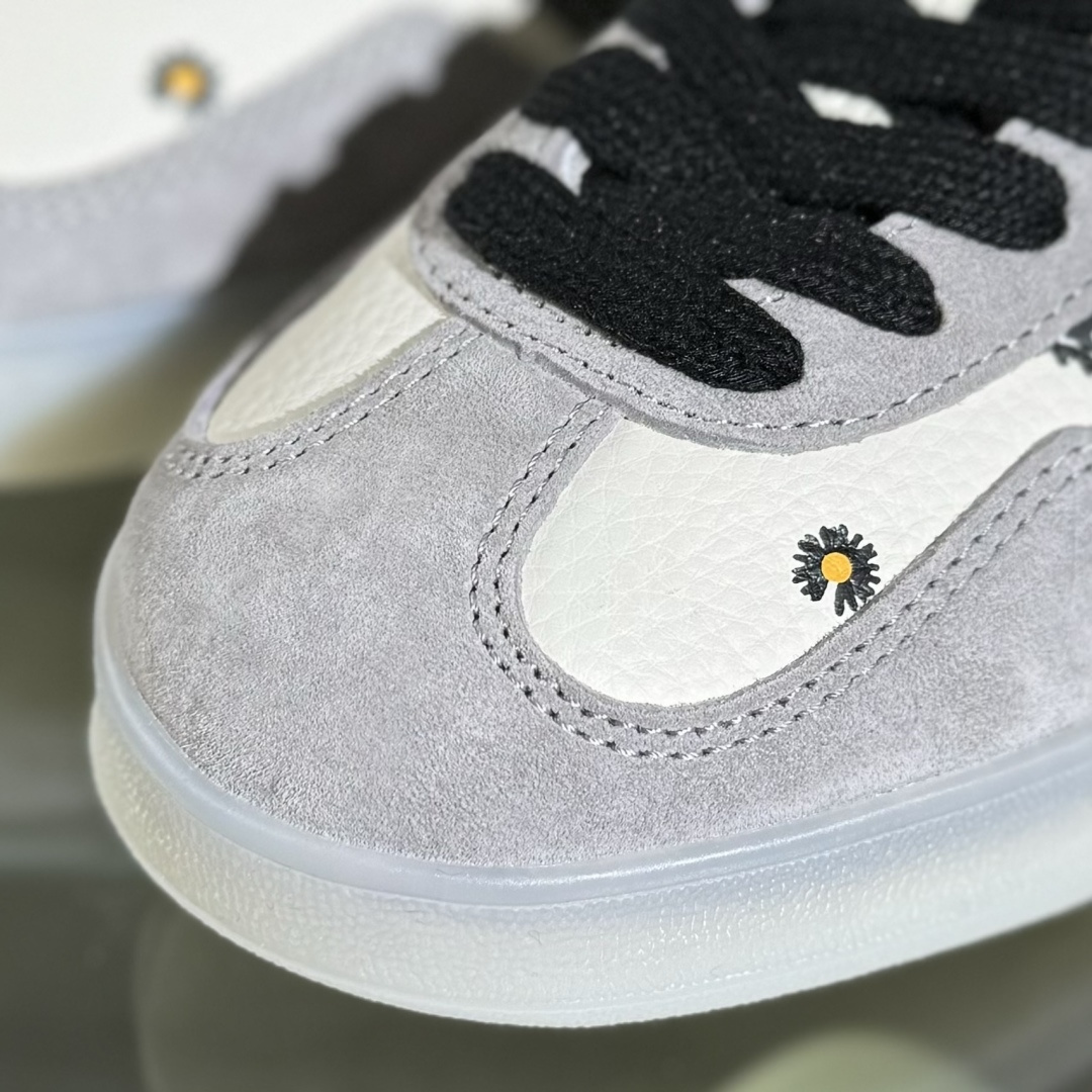 adidas Originals Gazelle INdoor x Louis Vuitton 三叶草休闲防滑耐磨低帮板鞋  DM1234-011