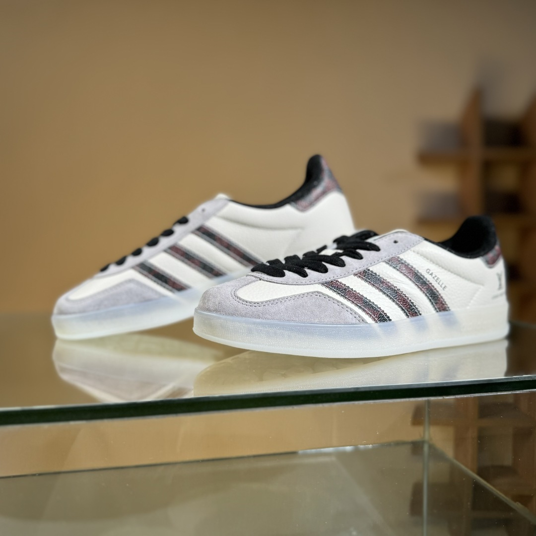 adidas Originals Gazelle INdoor x Louis Vuitton 三叶草休闲防滑耐磨低帮板鞋 DM1234-009 adidas Originals Gazelle INdoor x Louis Vuitton 三叶草休闲防滑耐磨低帮板鞋 DM1234-009