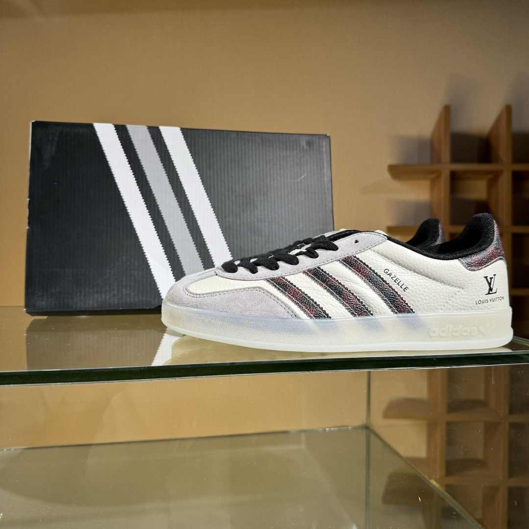 adidas Originals Gazelle INdoor x Louis Vuitton 三叶草休闲防滑耐磨低帮板鞋 DM1234-009 adidas Originals Gazelle INdoor x Louis Vuitton 三叶草休闲防滑耐磨低帮板鞋 DM1234-009
