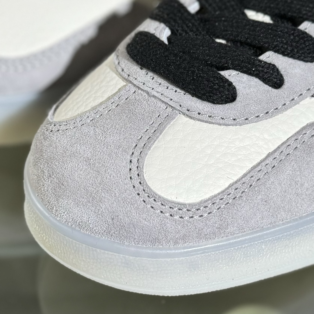 adidas Originals Gazelle INdoor x Louis Vuitton 三叶草休闲防滑耐磨低帮板鞋 DM1234-009 adidas Originals Gazelle INdoor x Louis Vuitton 三叶草休闲防滑耐磨低帮板鞋 DM1234-009