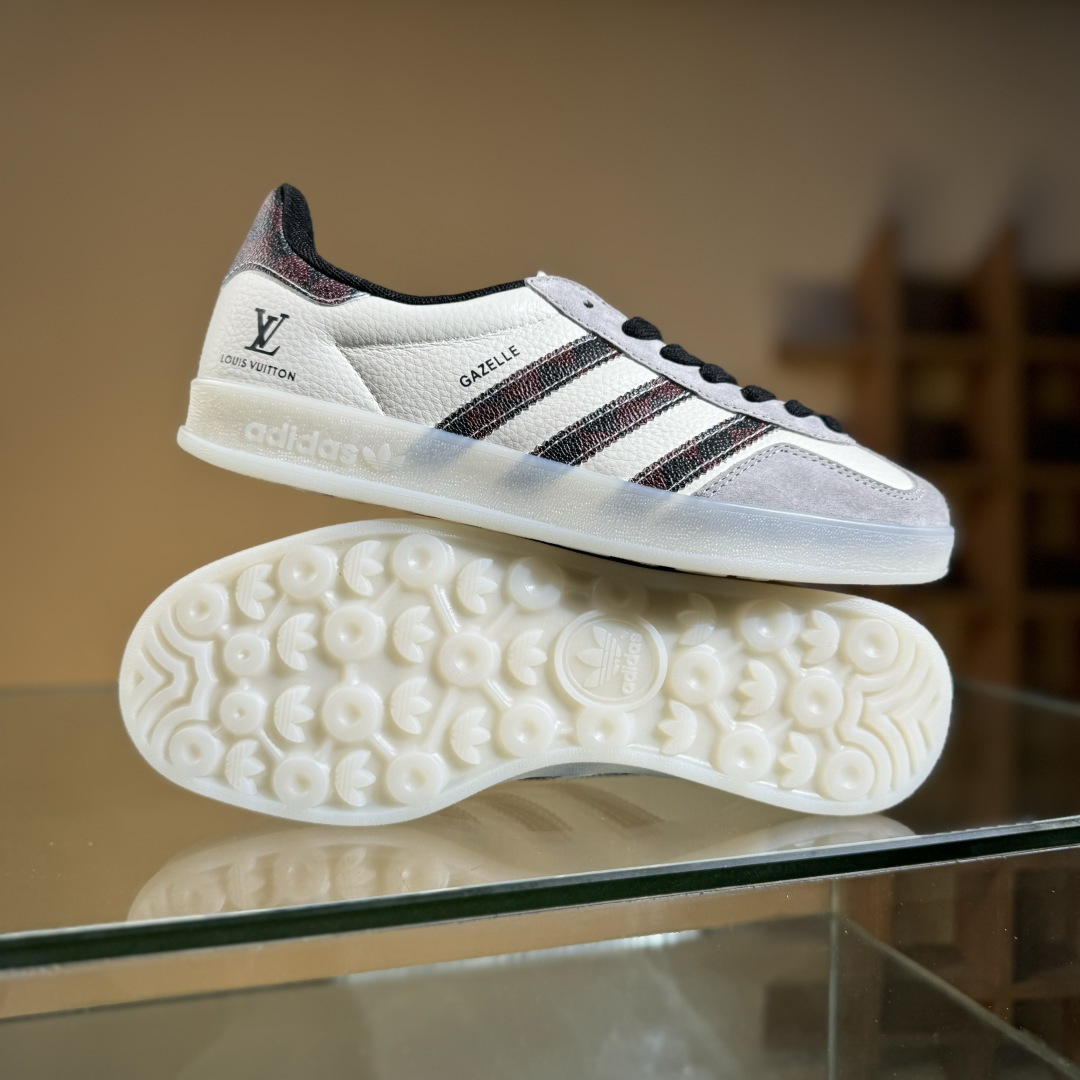 adidas Originals Gazelle INdoor x Louis Vuitton 三叶草休闲防滑耐磨低帮板鞋 DM1234-009 adidas Originals Gazelle INdoor x Louis Vuitton 三叶草休闲防滑耐磨低帮板鞋 DM1234-009