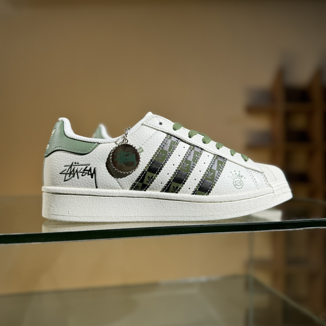 Adidas Originals Superstar 阿迪达斯 三叶草 贝壳头’DIY’系列低帮经典百搭休闲运动板鞋 XS0009 Adidas Originals Superstar 阿迪达斯 三叶草 贝壳头’DIY’系列低帮经典百搭休闲运动板鞋 XS0009