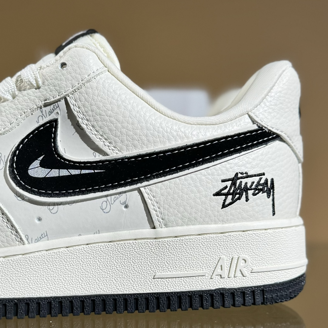 Nike Air Force 1'07 Low 斯图西联名 白灰 空军一号低帮休闲板鞋 KK1988-093 Nike Air Force 1'07 Low 斯图西联名 白灰 空军一号低帮休闲板鞋 KK1988-093