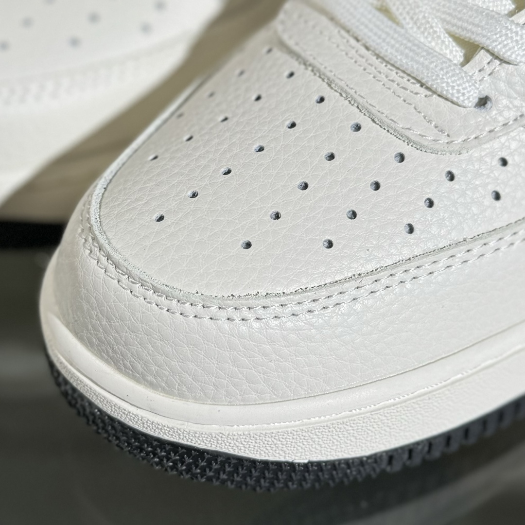 Nike Air Force 1'07 Low 斯图西联名 白灰 空军一号低帮休闲板鞋 KK1988-093 Nike Air Force 1'07 Low 斯图西联名 白灰 空军一号低帮休闲板鞋 KK1988-093