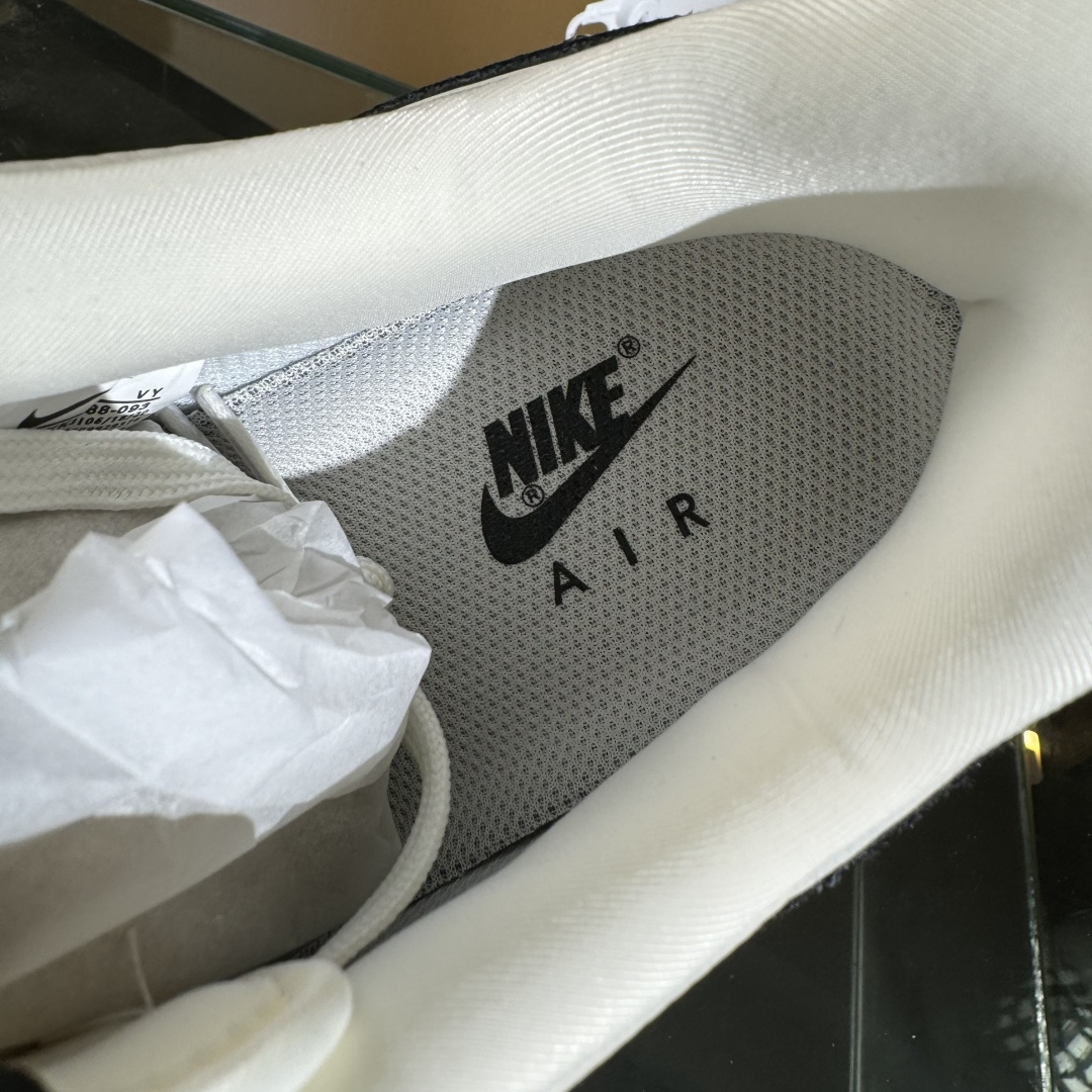 Nike Air Force 1'07 Low 斯图西联名 白灰 空军一号低帮休闲板鞋 KK1988-093 Nike Air Force 1'07 Low 斯图西联名 白灰 空军一号低帮休闲板鞋 KK1988-093