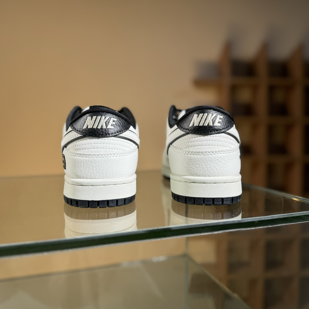 Nike SB Dunk Low 北面联名 黑白三小勾 周年高端定制 低帮休闲板鞋 SC9207-423