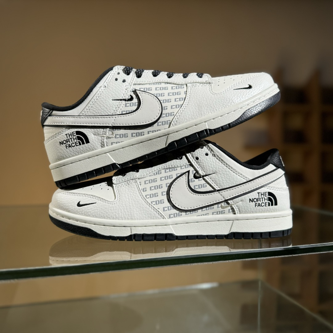 Nike SB Dunk Low 北面联名 黑白三小勾 周年高端定制 低帮休闲板鞋 SC9207-423