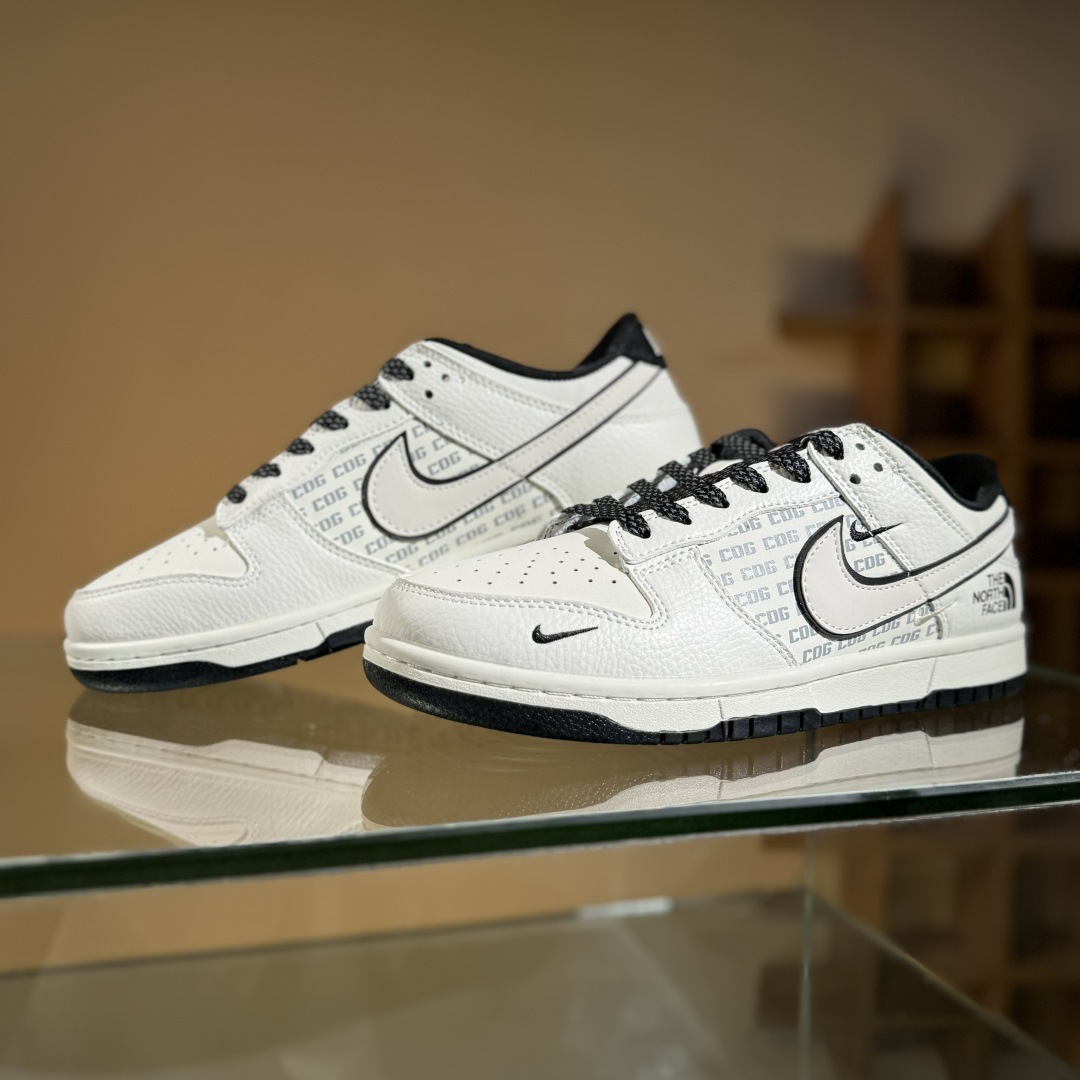 Nike SB Dunk Low 北面联名 黑白三小勾 周年高端定制 低帮休闲板鞋 SC9207-423