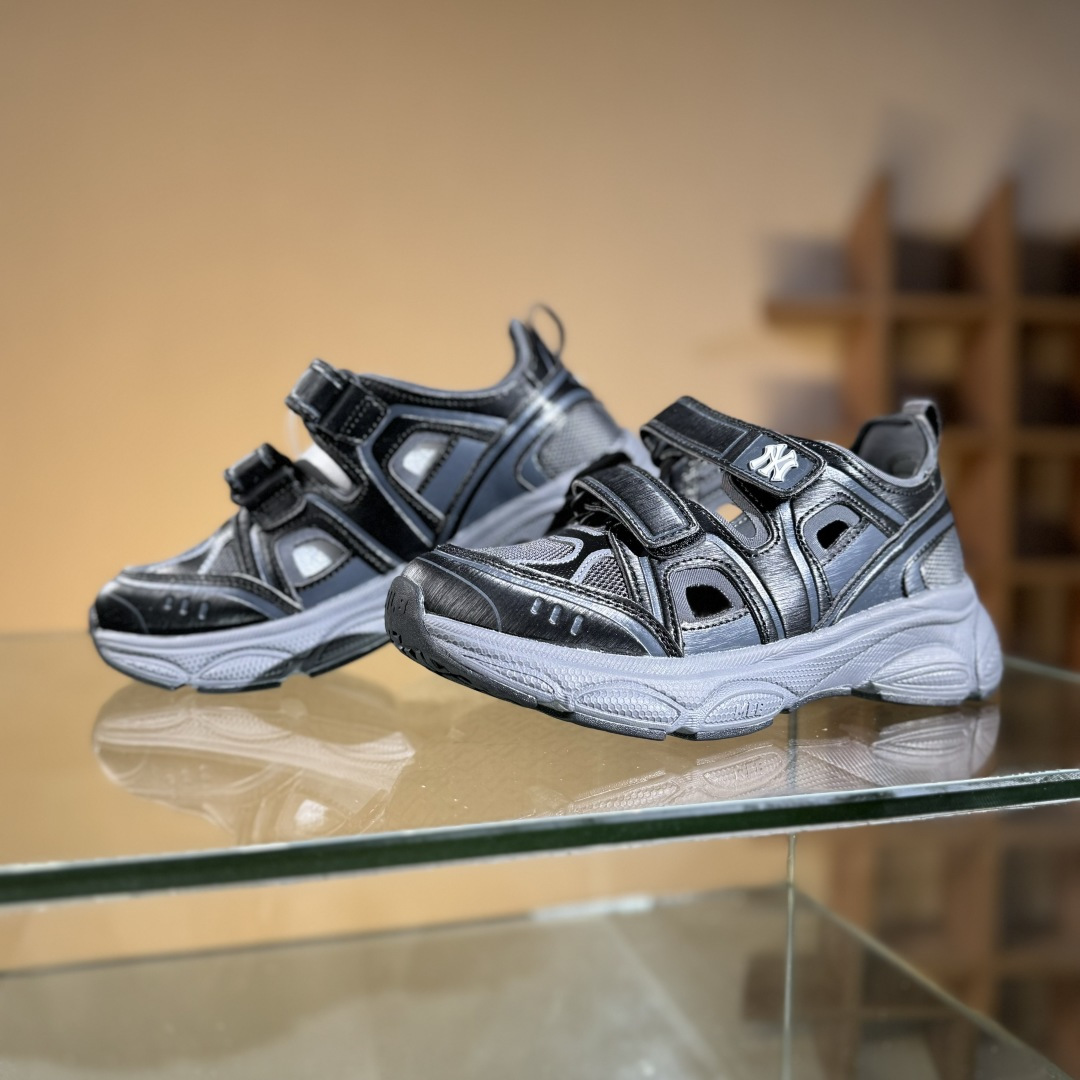 MLB ACE RUNNER MARY JANE 厚底老爹风魔术贴镂空休闲运动慢跑凉鞋 3ASDACE53 MLB ACE RUNNER MARY JANE 厚底老爹风魔术贴镂空休闲运动慢跑凉鞋 3ASDACE53