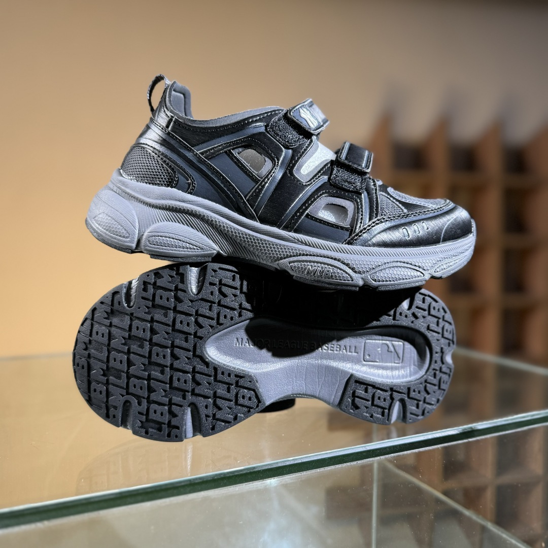 MLB ACE RUNNER MARY JANE 厚底老爹风魔术贴镂空休闲运动慢跑凉鞋 3ASDACE53 MLB ACE RUNNER MARY JANE 厚底老爹风魔术贴镂空休闲运动慢跑凉鞋 3ASDACE53