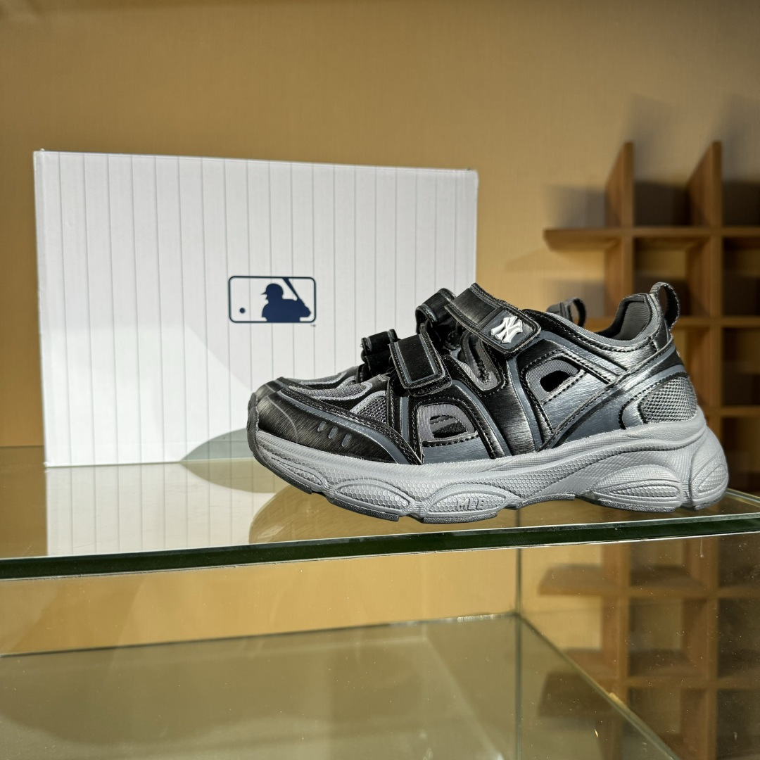 MLB ACE RUNNER MARY JANE 厚底老爹风魔术贴镂空休闲运动慢跑凉鞋 3ASDACE53 MLB ACE RUNNER MARY JANE 厚底老爹风魔术贴镂空休闲运动慢跑凉鞋 3ASDACE53