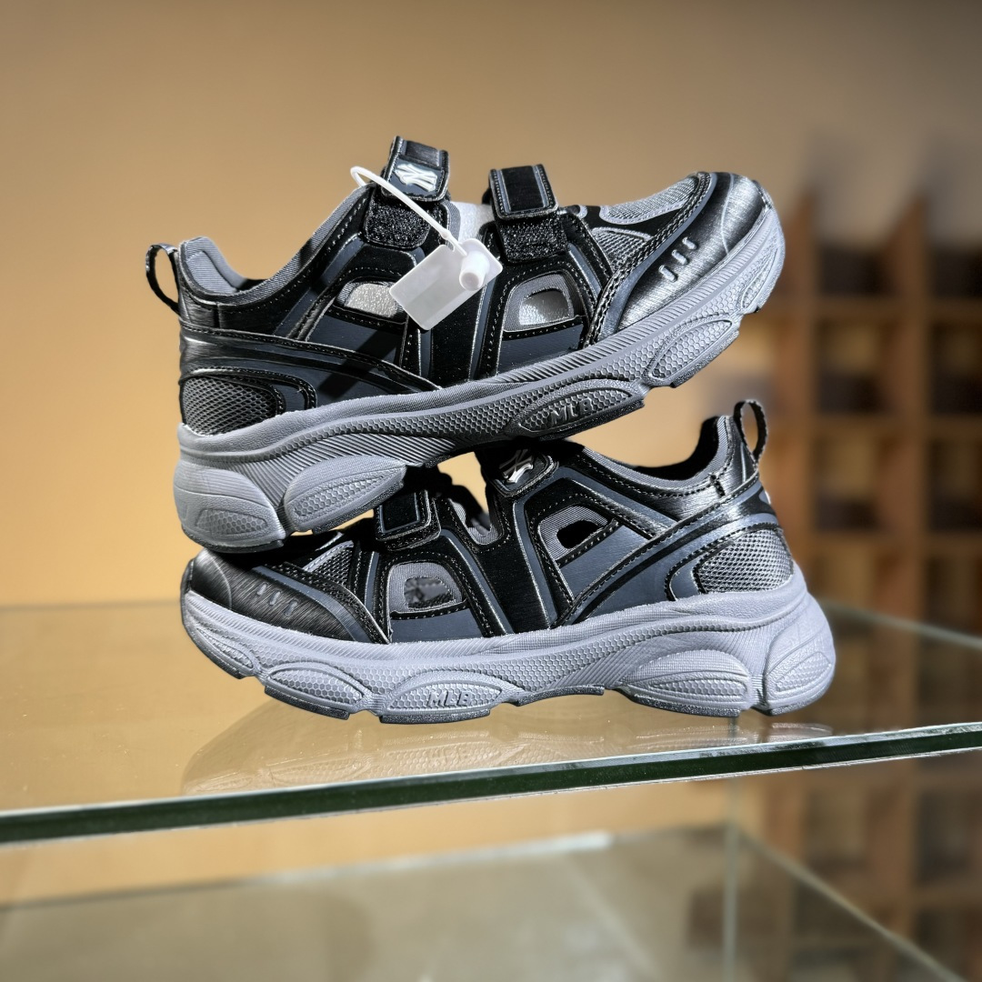 MLB ACE RUNNER MARY JANE 厚底老爹风魔术贴镂空休闲运动慢跑凉鞋 3ASDACE53 MLB ACE RUNNER MARY JANE 厚底老爹风魔术贴镂空休闲运动慢跑凉鞋 3ASDACE53