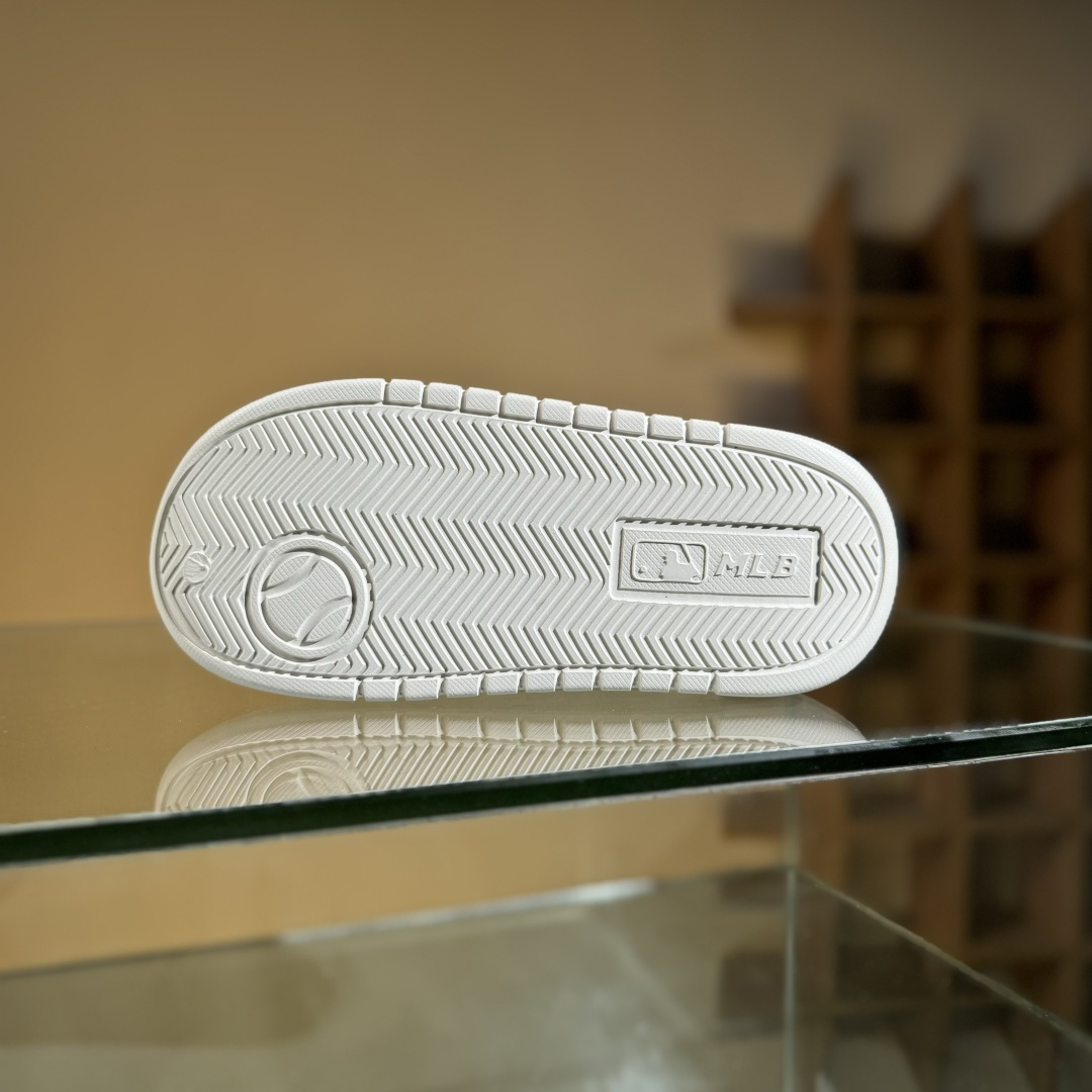 NY MLB Chunky Liner Mule 纽约洋基队 夏季穆勒厚底居家休闲拖鞋 3ASQC0153