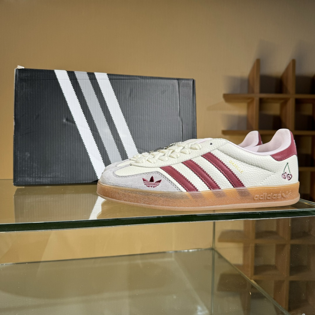 adidas Originals Gazelle INdoor x Louis Vuitton 三叶草休闲防滑耐磨低帮板鞋 DM1234-006 adidas Originals Gazelle INdoor x Louis Vuitton 三叶草休闲防滑耐磨低帮板鞋 DM1234-006