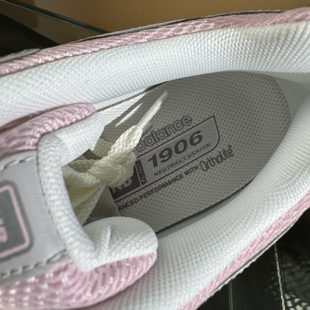 New Balance 1906系列复古老爹风休闲运动慢跑鞋 U1906RNF New Balance 1906系列复古老爹风休闲运动慢跑鞋 U1906RNF