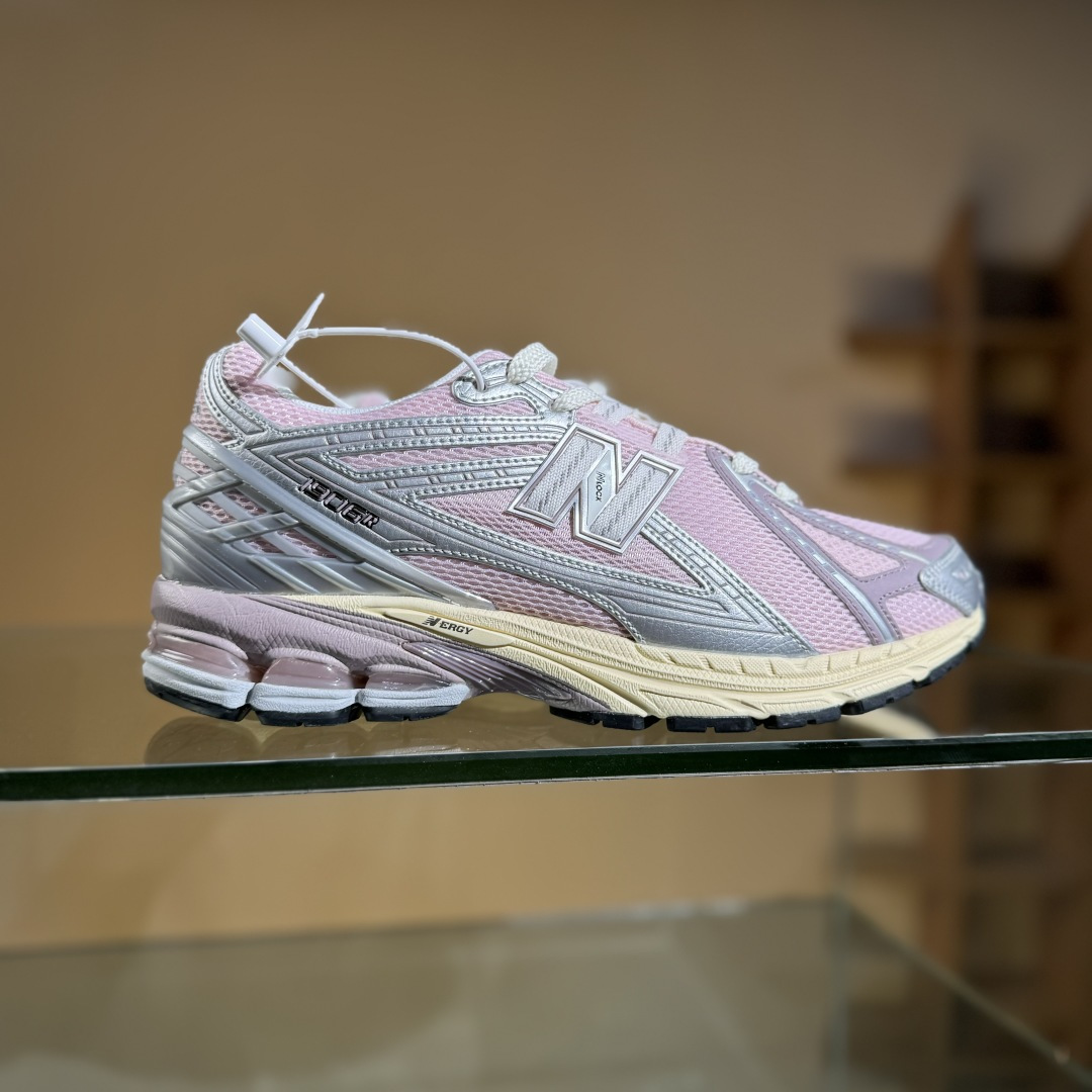 New Balance 1906系列复古老爹风休闲运动慢跑鞋 U1906RNF New Balance 1906系列复古老爹风休闲运动慢跑鞋 U1906RNF