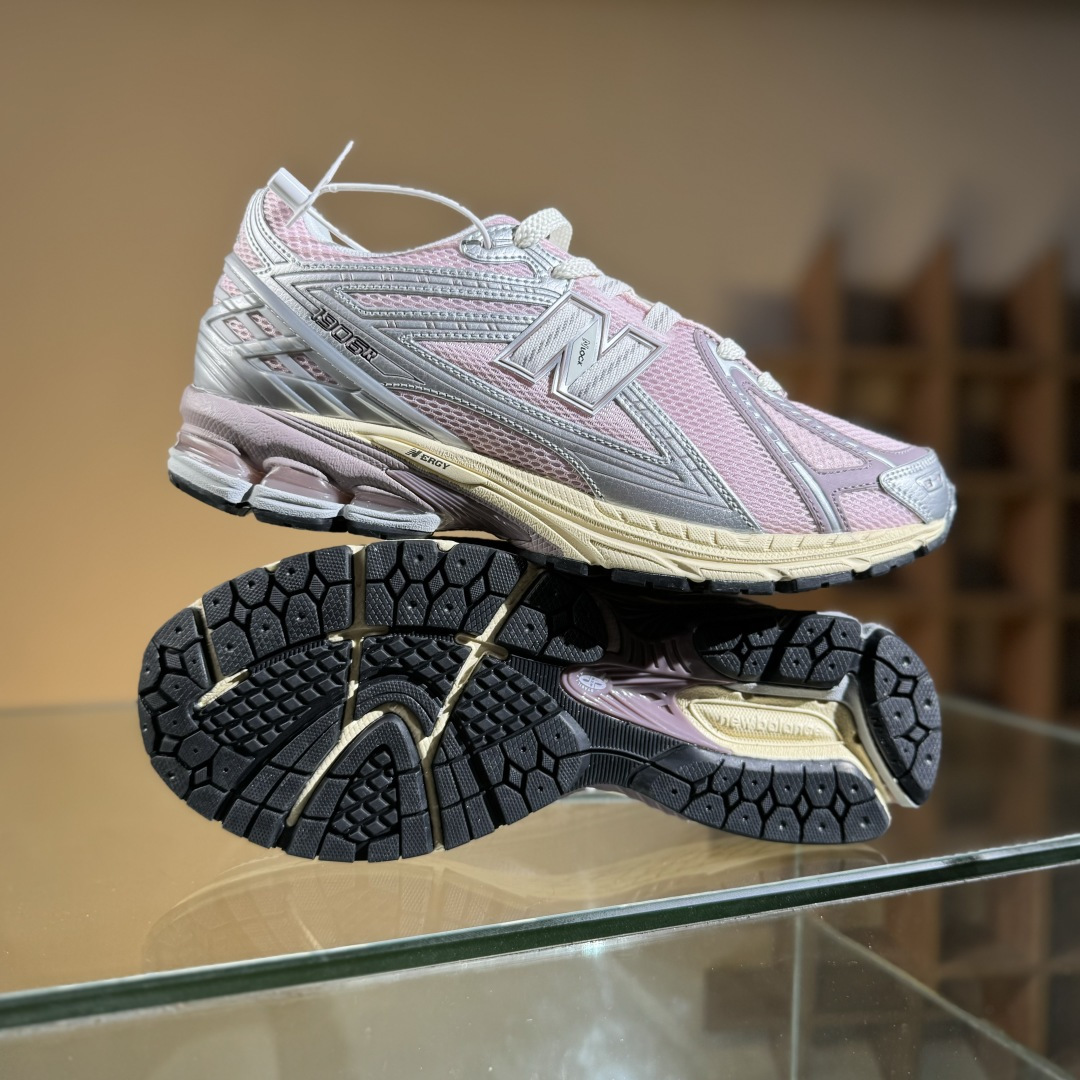 New Balance 1906系列复古老爹风休闲运动慢跑鞋 U1906RNF New Balance 1906系列复古老爹风休闲运动慢跑鞋 U1906RNF