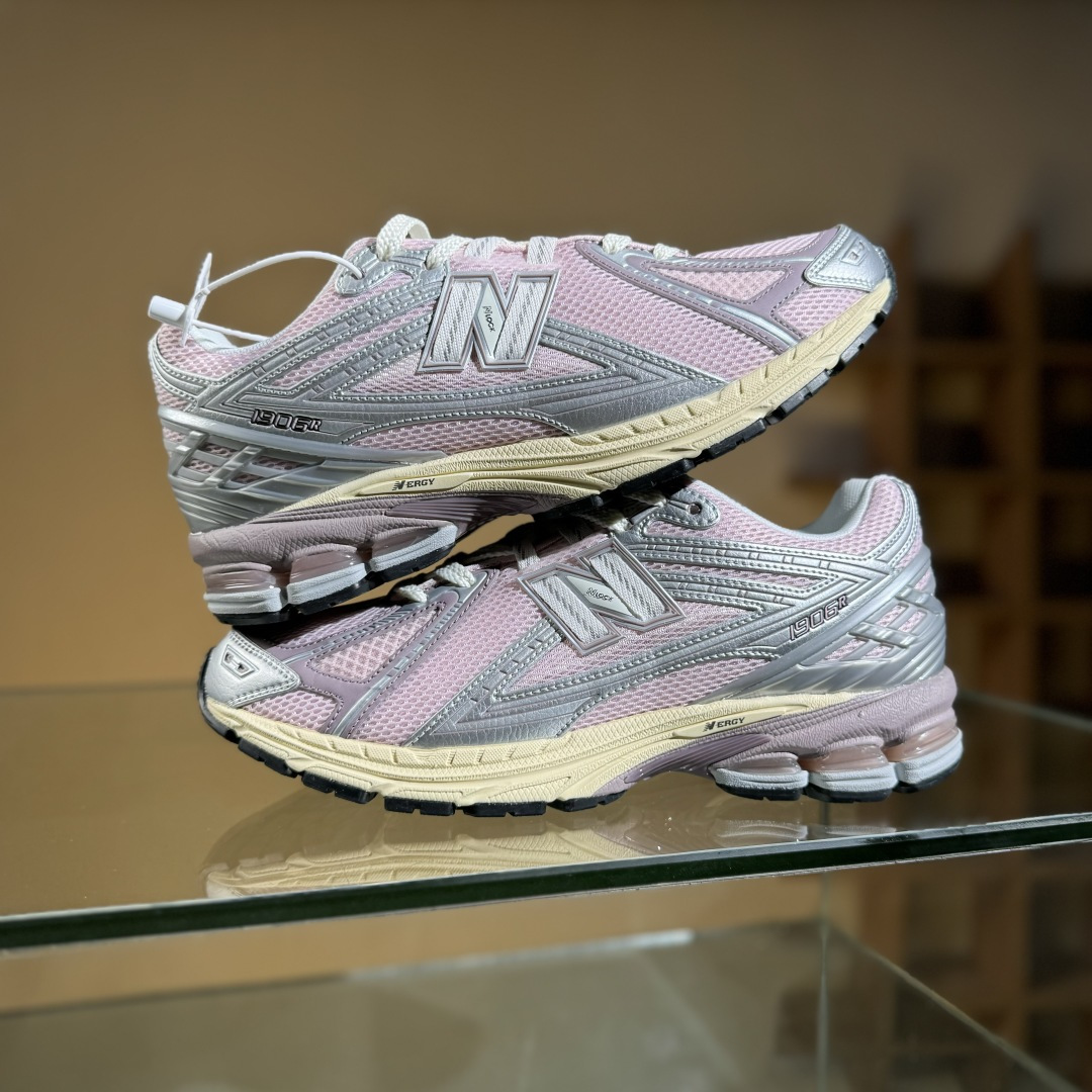 New Balance 1906系列复古老爹风休闲运动慢跑鞋 U1906RNF New Balance 1906系列复古老爹风休闲运动慢跑鞋 U1906RNF
