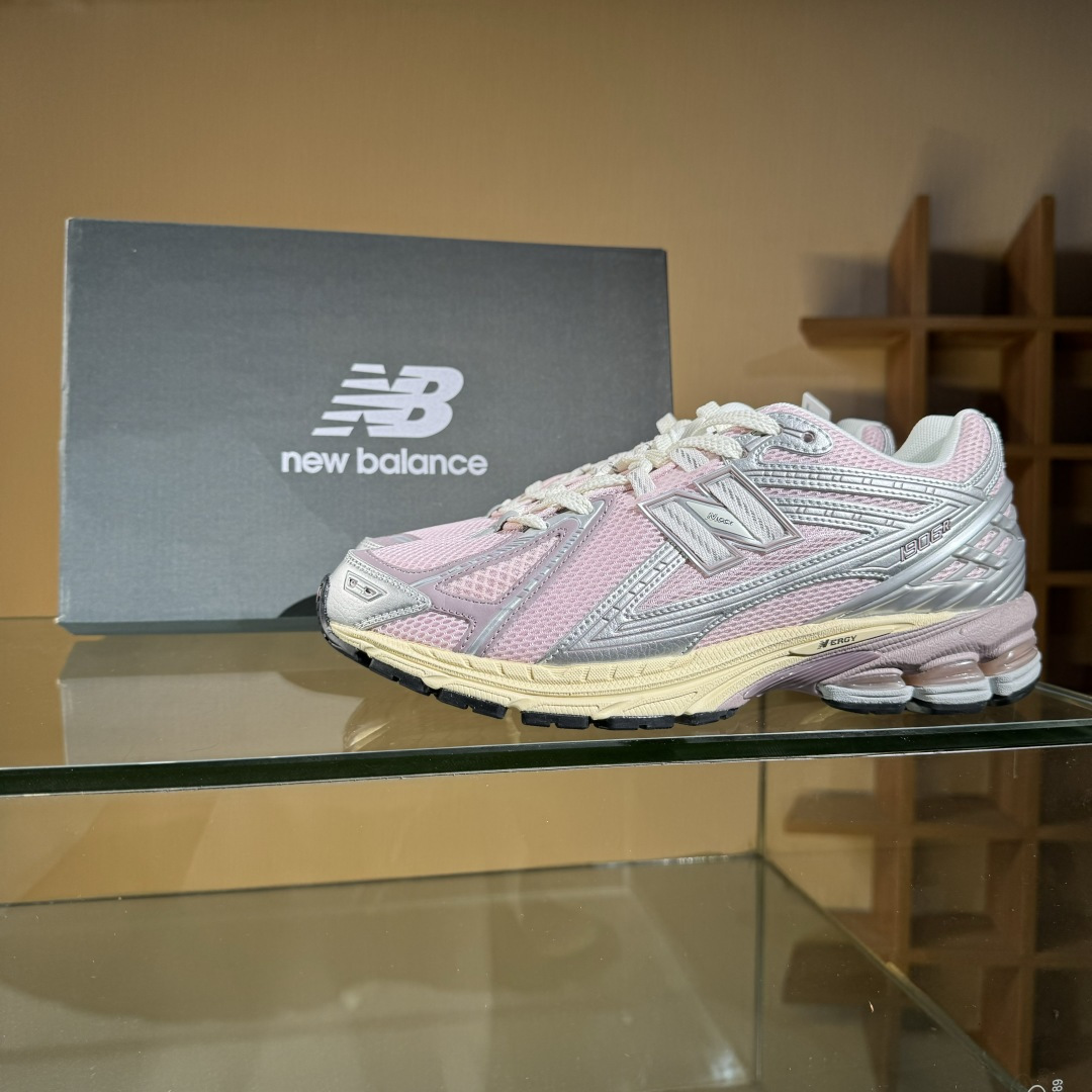 New Balance 1906系列复古老爹风休闲运动慢跑鞋 U1906RNF New Balance 1906系列复古老爹风休闲运动慢跑鞋 U1906RNF