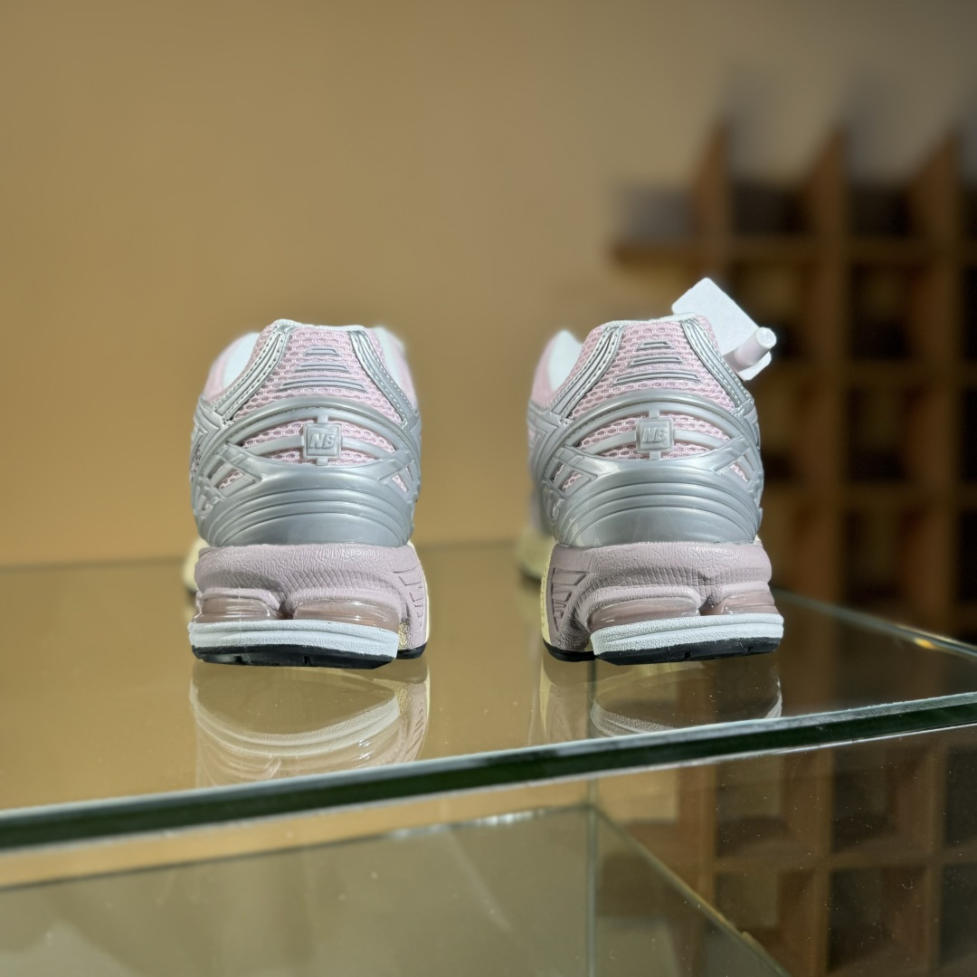 New Balance 1906系列复古老爹风休闲运动慢跑鞋 U1906RNF New Balance 1906系列复古老爹风休闲运动慢跑鞋 U1906RNF