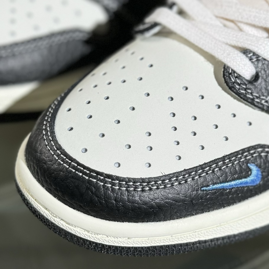 Travis Scott x Fragment Design x Air Jordan 1 Low OG SP AJ1 乔1 迪奥联名 黑白小蓝勾 低帮文化休闲板鞋 XZ5749-003 Travis Scott x Fragment Design x Air Jordan 1 Low OG SP AJ1 乔1 迪奥联名 黑白小蓝勾 低帮文化休闲板鞋 XZ5749-003