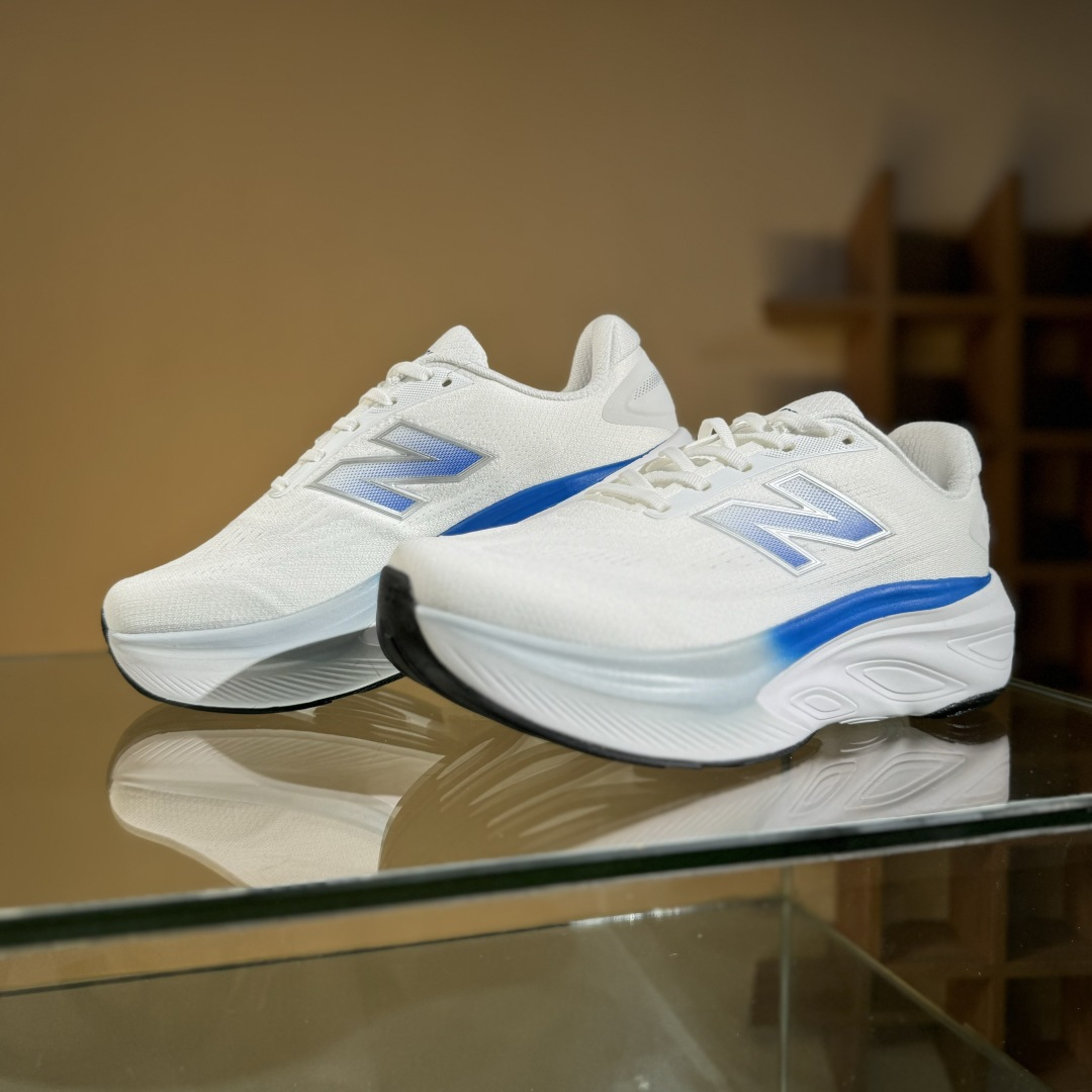 New Balance Fresh Foam X More v6 厚底网布织物减震舒适越野跑步鞋 MMORXD6