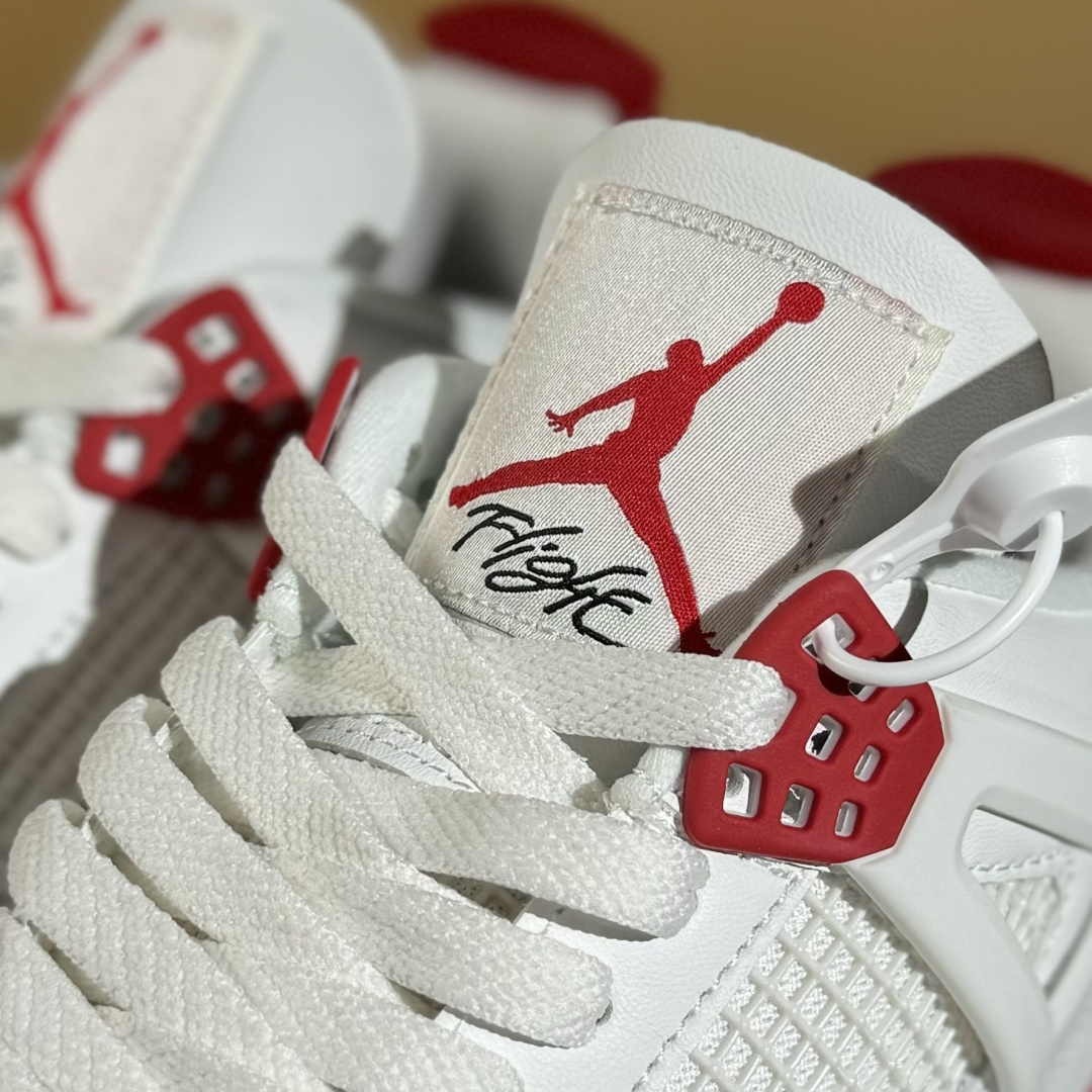 Air Jordan 4 Retro Low x Nike SB ”Navy” 白红  DR5415-106