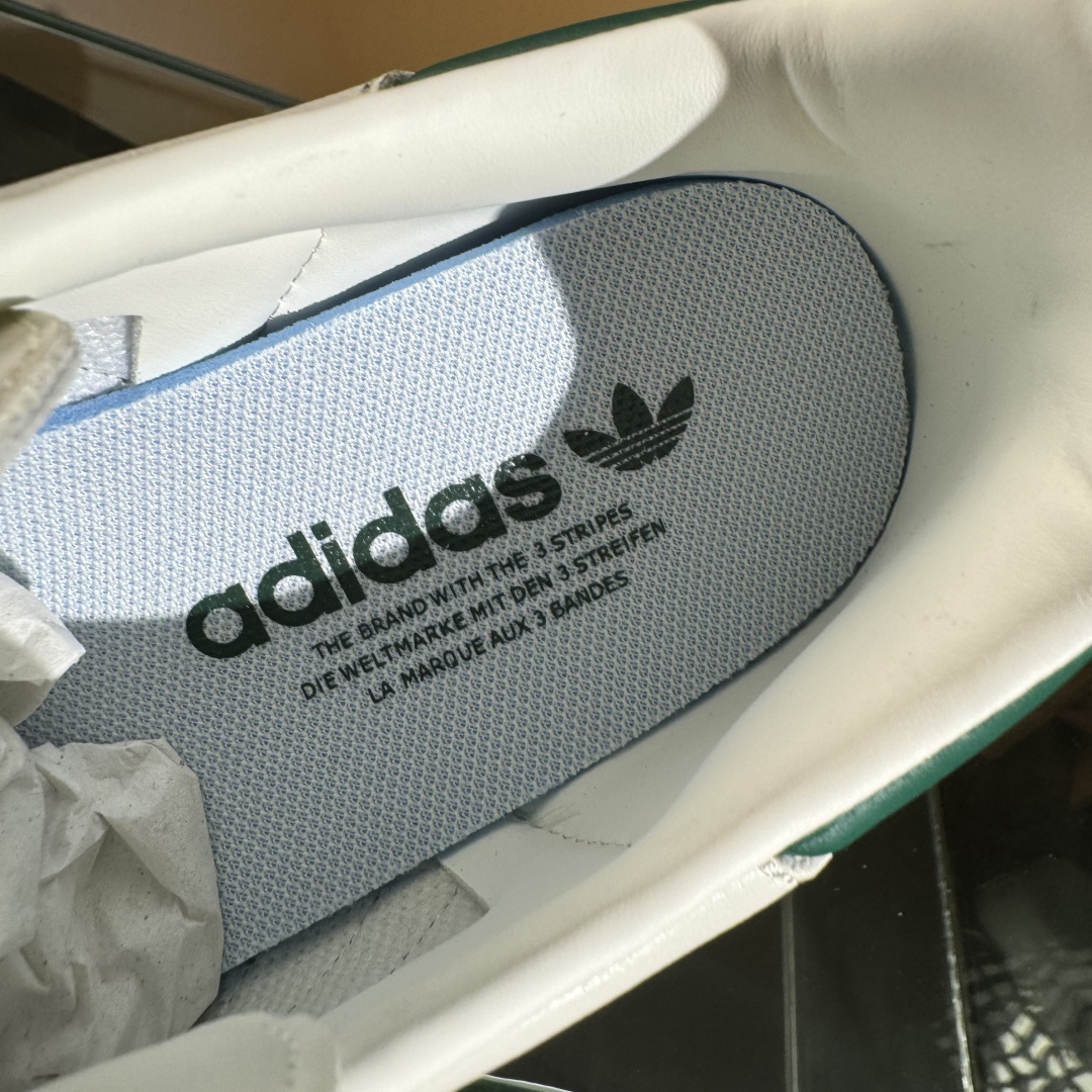 adidas originals Samba OG x GUCCI 灰白绿满天星 桑巴舞系列复古经典轻便板鞋 GJ75815 adidas originals Samba OG x GUCCI 灰白绿满天星 桑巴舞系列复古经典轻便板鞋 GJ75815