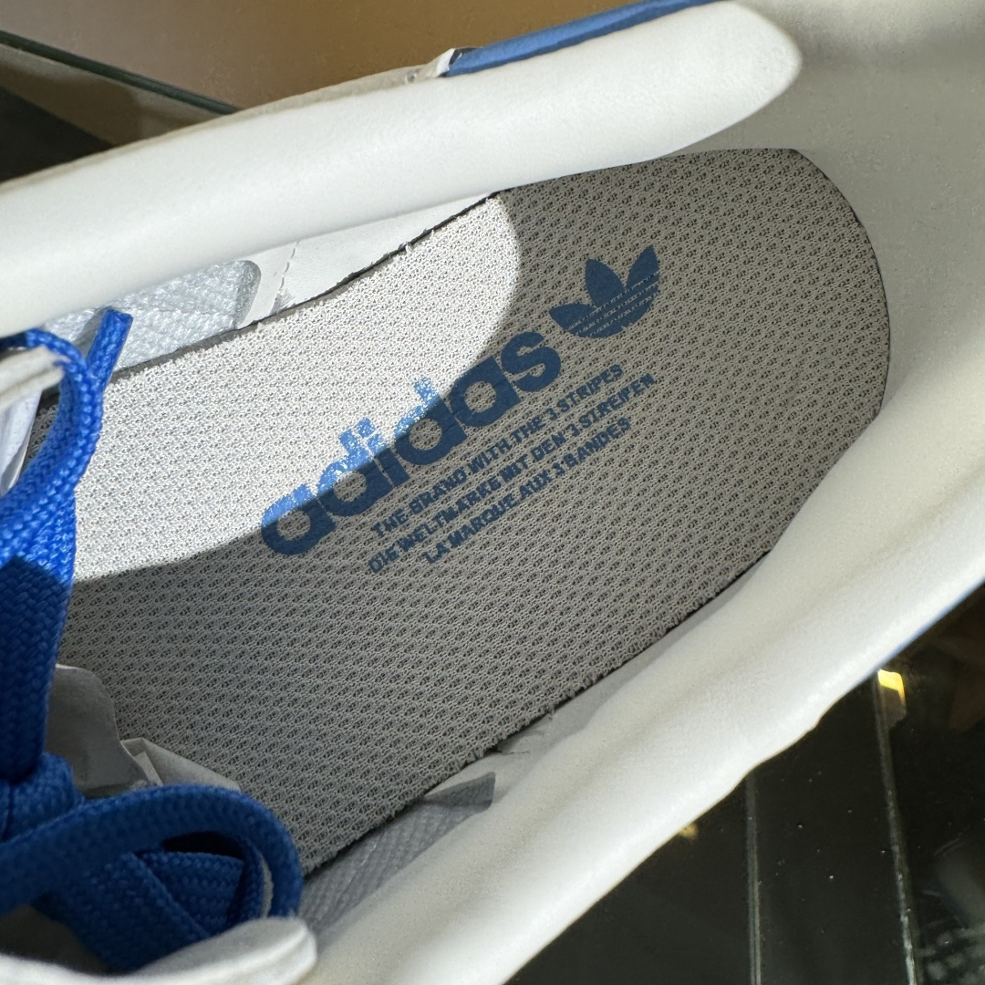 adidas originals Samba OG x DIOR 蓝白 桑巴舞系列复古经典轻便板鞋  XR0004