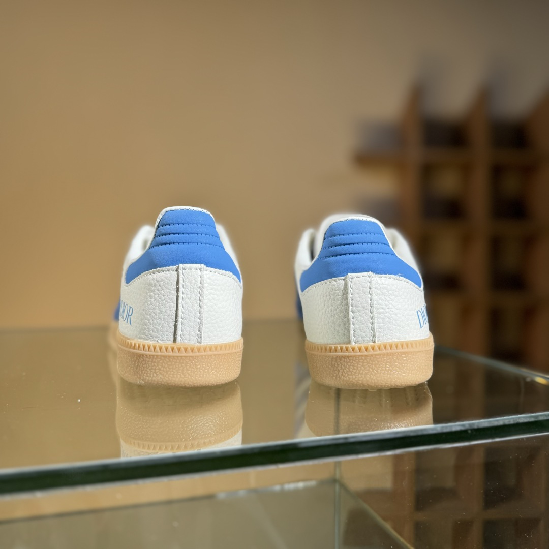 adidas originals Samba OG x DIOR 蓝白 桑巴舞系列复古经典轻便板鞋  XR0004