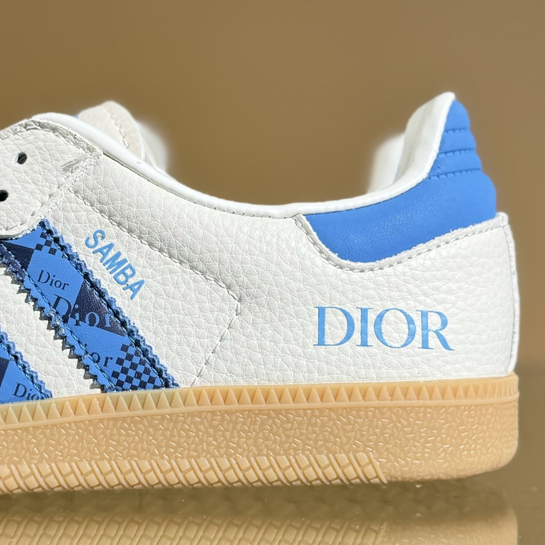 adidas originals Samba OG x DIOR 蓝白 桑巴舞系列复古经典轻便板鞋  XR0004